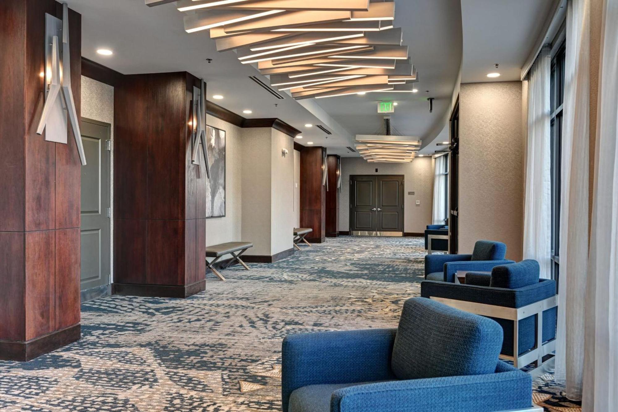 Doubletree By Hilton International Airport, Co