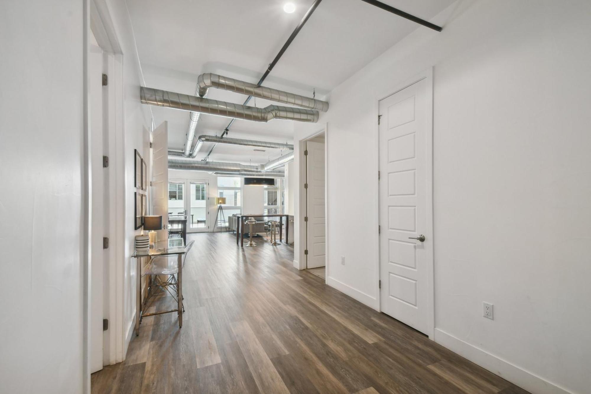 3198: Urban Cowboy Escape At Rino Art Lofts Holiday home *