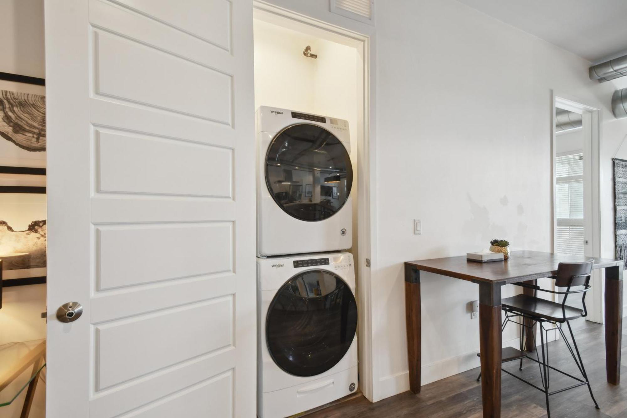 3198: Urban Cowboy Escape At Rino Art Lofts Holiday home *