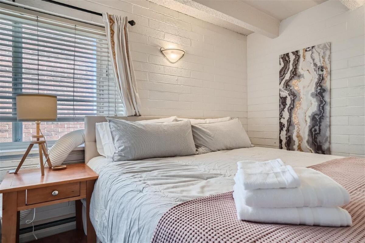 The Pink Pearl 1bd 30 Day Pool Wash Park West