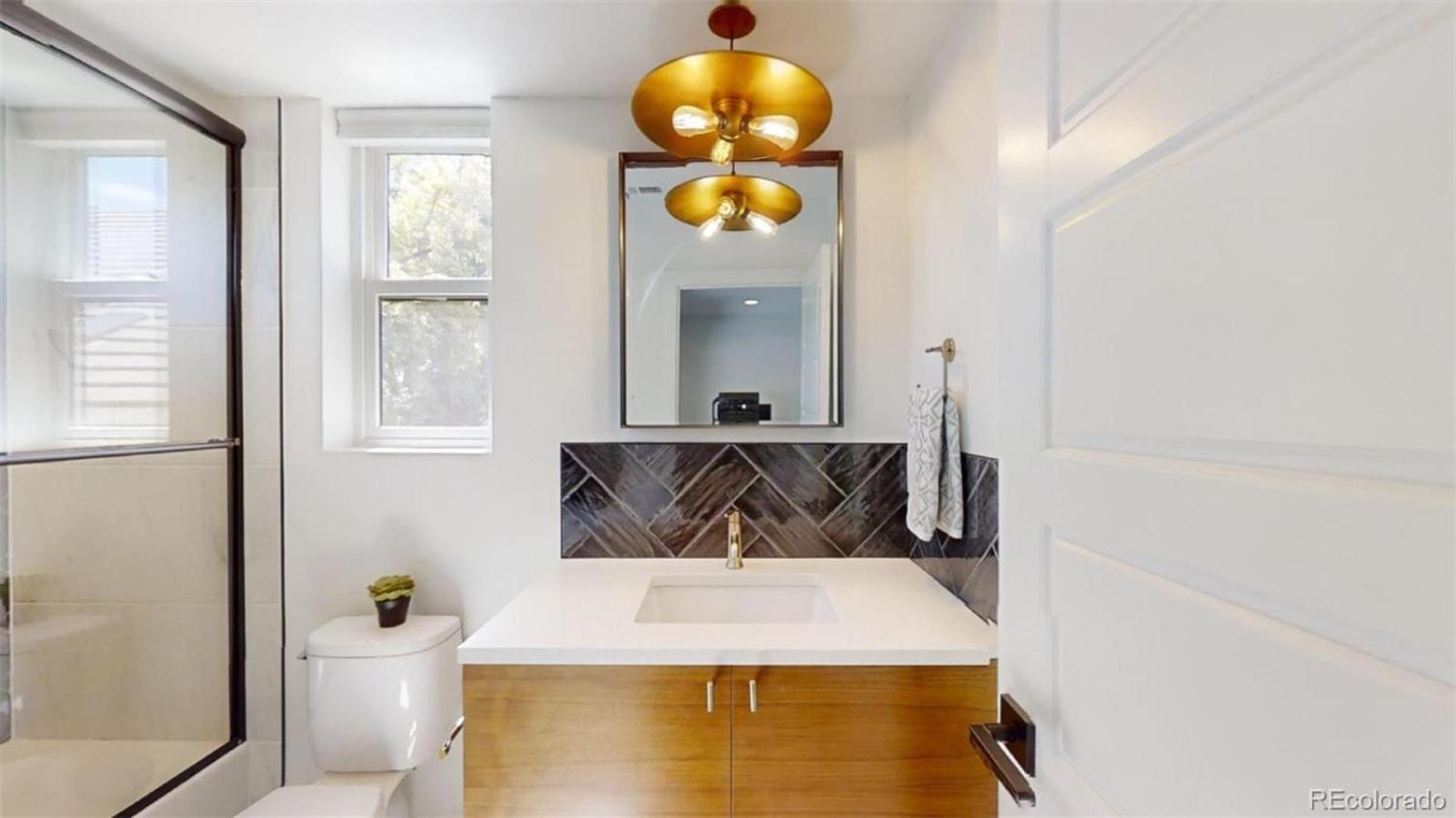 Holiday home Luxurious, Modern Townhome 5 Minute Walk From Cherry Creek North Denver