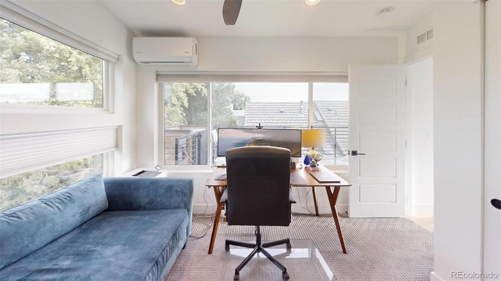 Holiday home Luxurious, Modern Townhome 5 Minute Walk From Cherry Creek North Denver