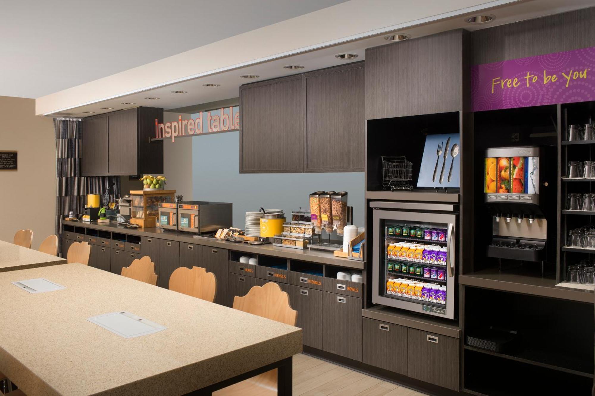 Home2 Suites By Hilton Denver International Airport 3*