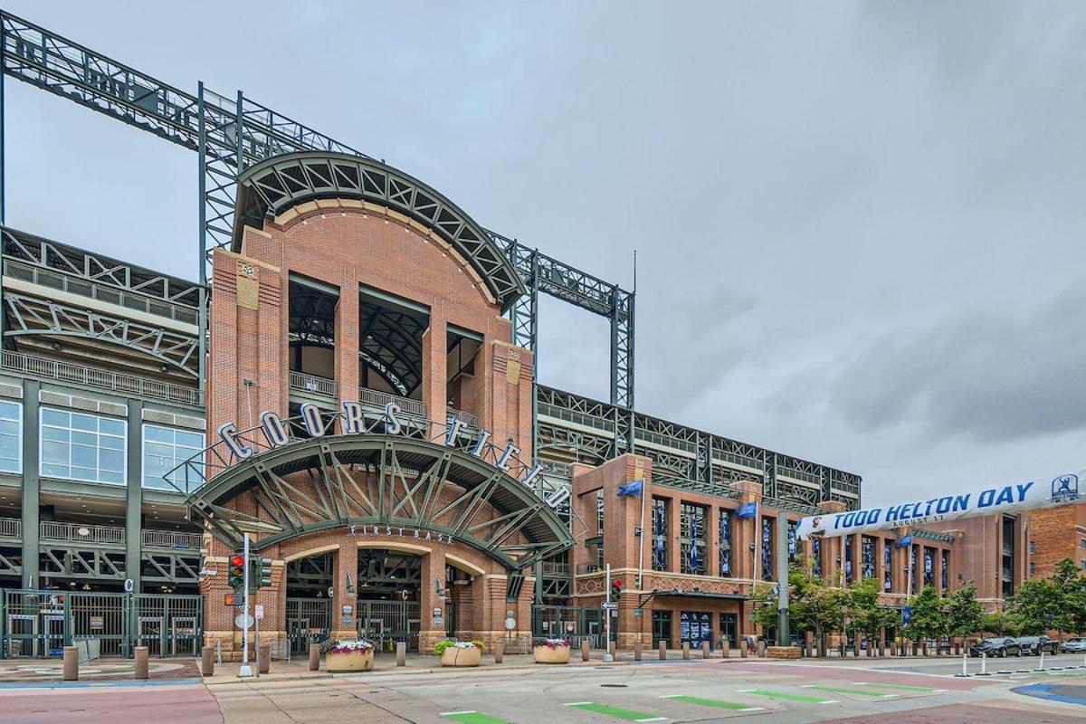 Snooze Retro Loft Ballpark Area 30 Day
