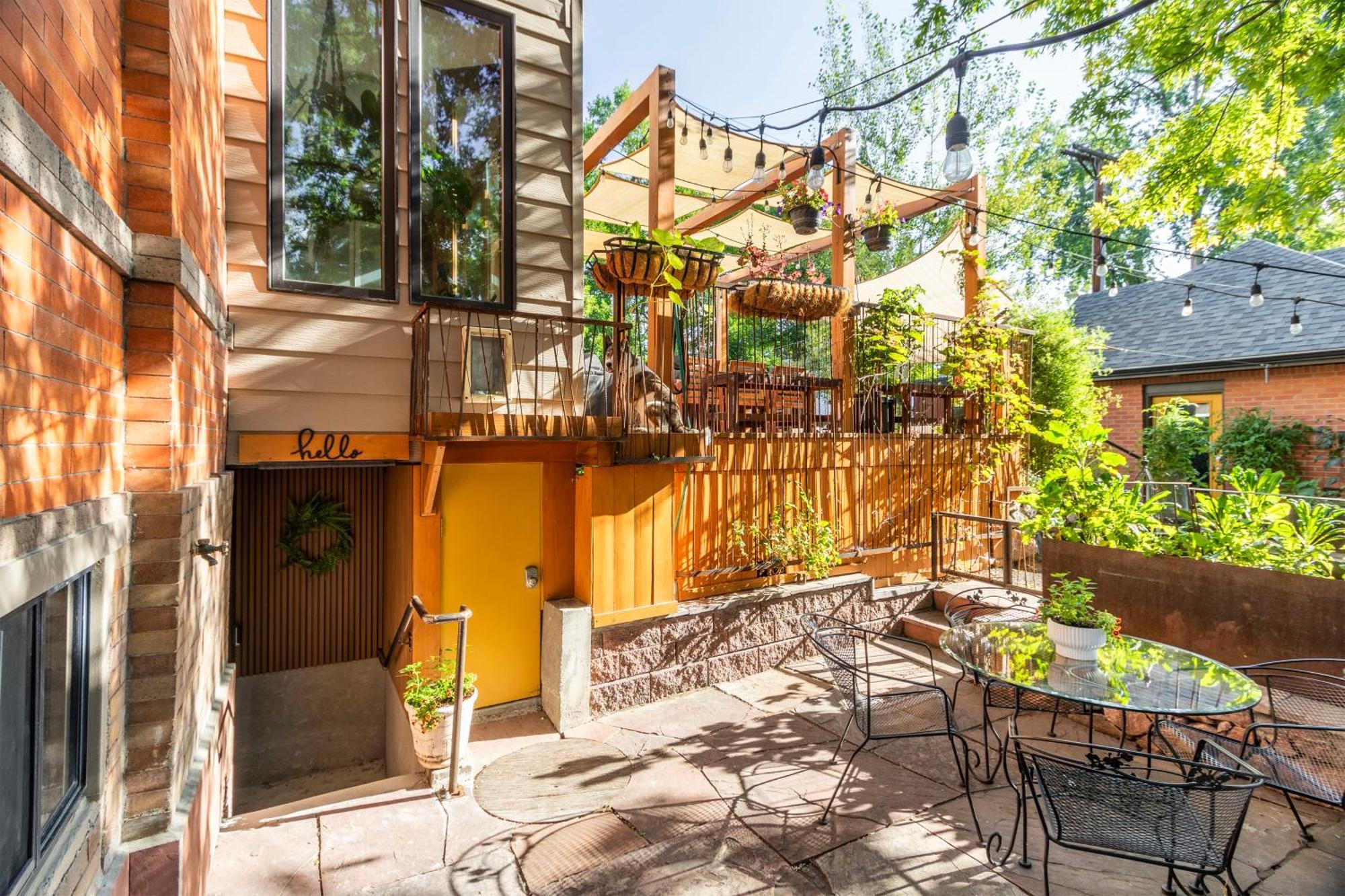 Apartment Stylish Pet-friendly Gem, 2 Mi To Downtown! *