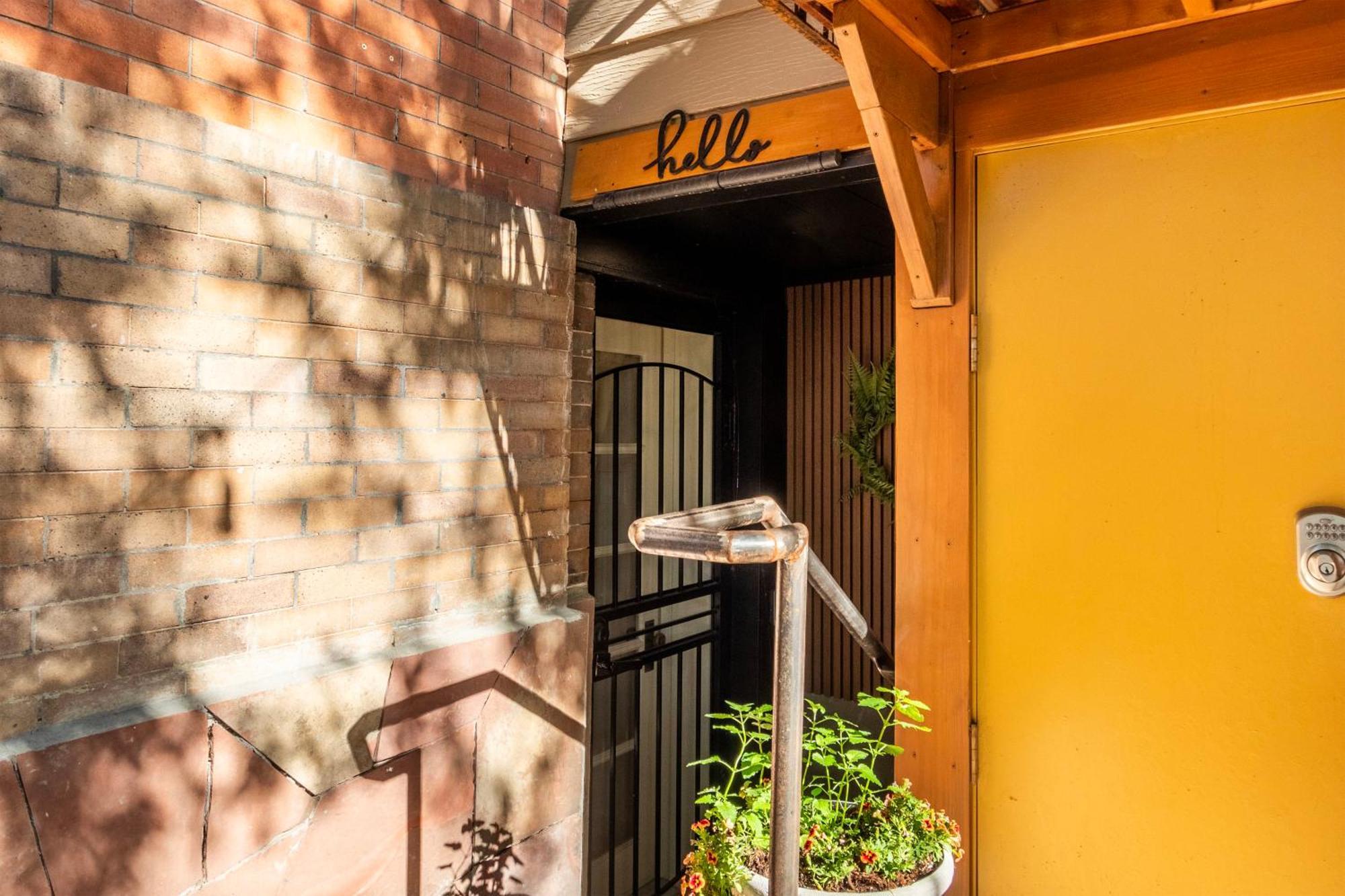 Stylish Pet-friendly Gem, 2 Mi To Downtown! * Denver