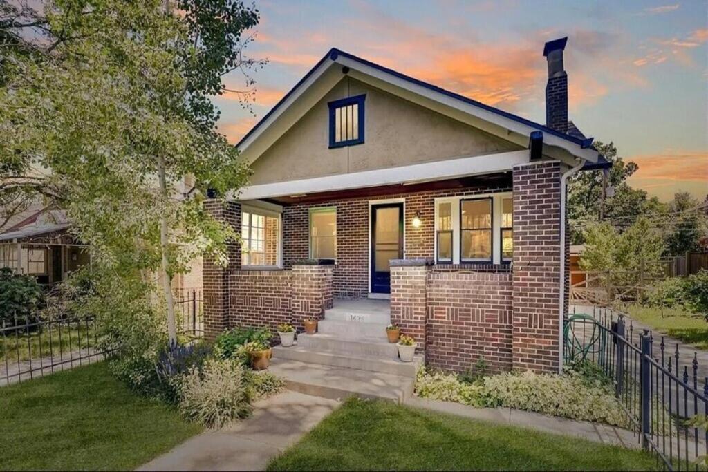 Cozy Near Restaurants, Coffeeshops, Hospitals, A Prime Spot! Holiday home