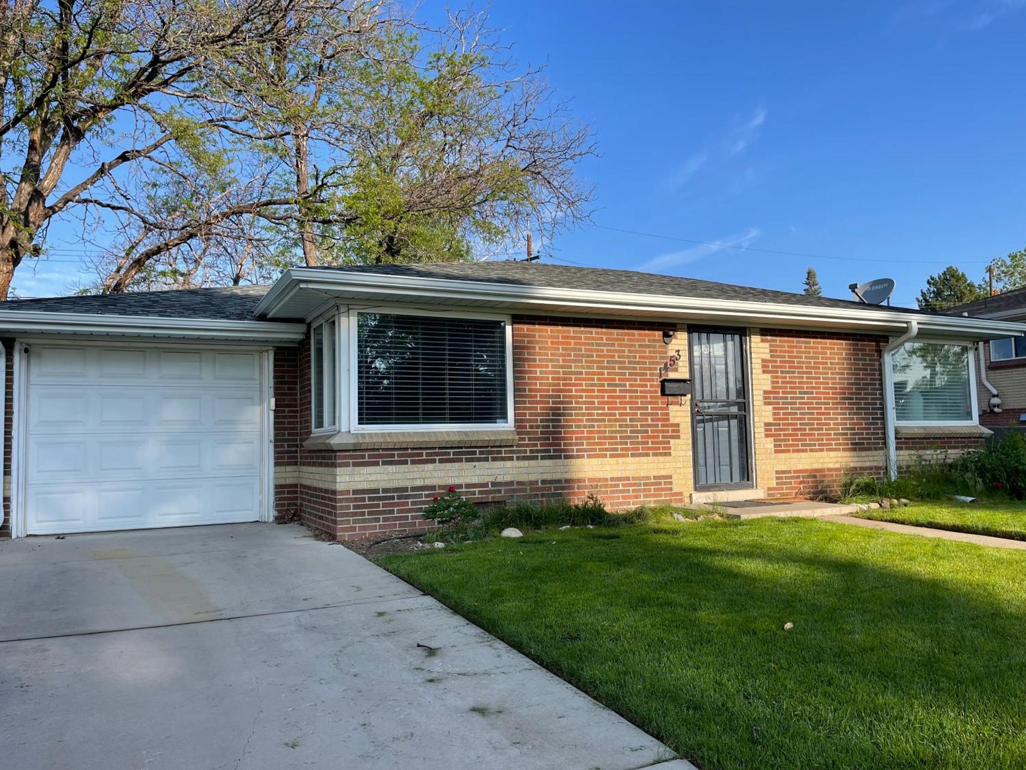 Homestay Shared House Denver- Queen Sleeper Sofa-24hr Self Check In One Person *