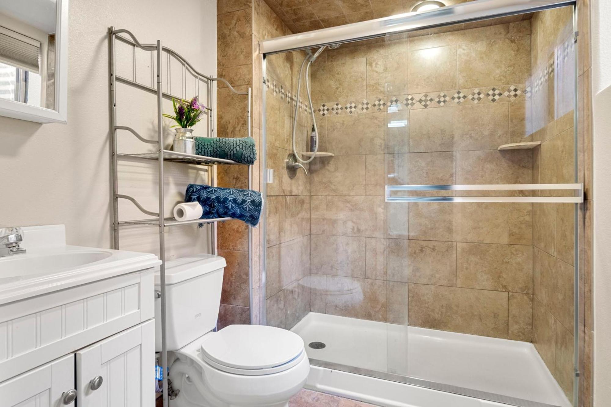 A Oasis 15 Min To The Bronco Stadium 3 Bedroom With A King * Denver
