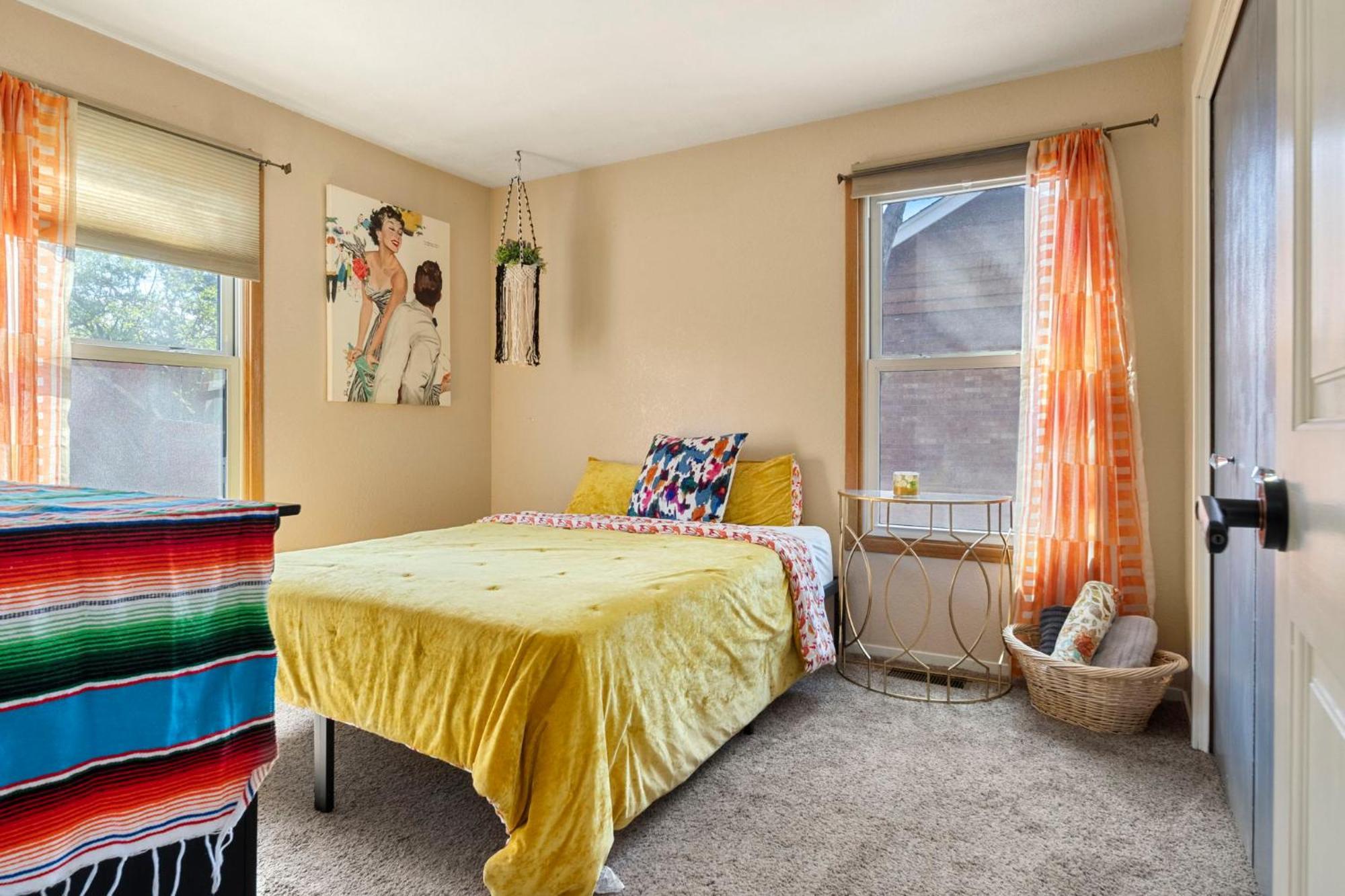 Holiday home A Oasis 15 Min To The Bronco Stadium 3 Bedroom With A King Denver