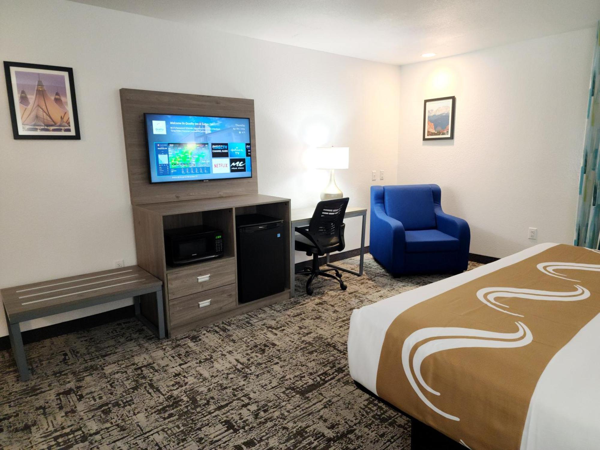 Hotel Quality & International Airport 3*
