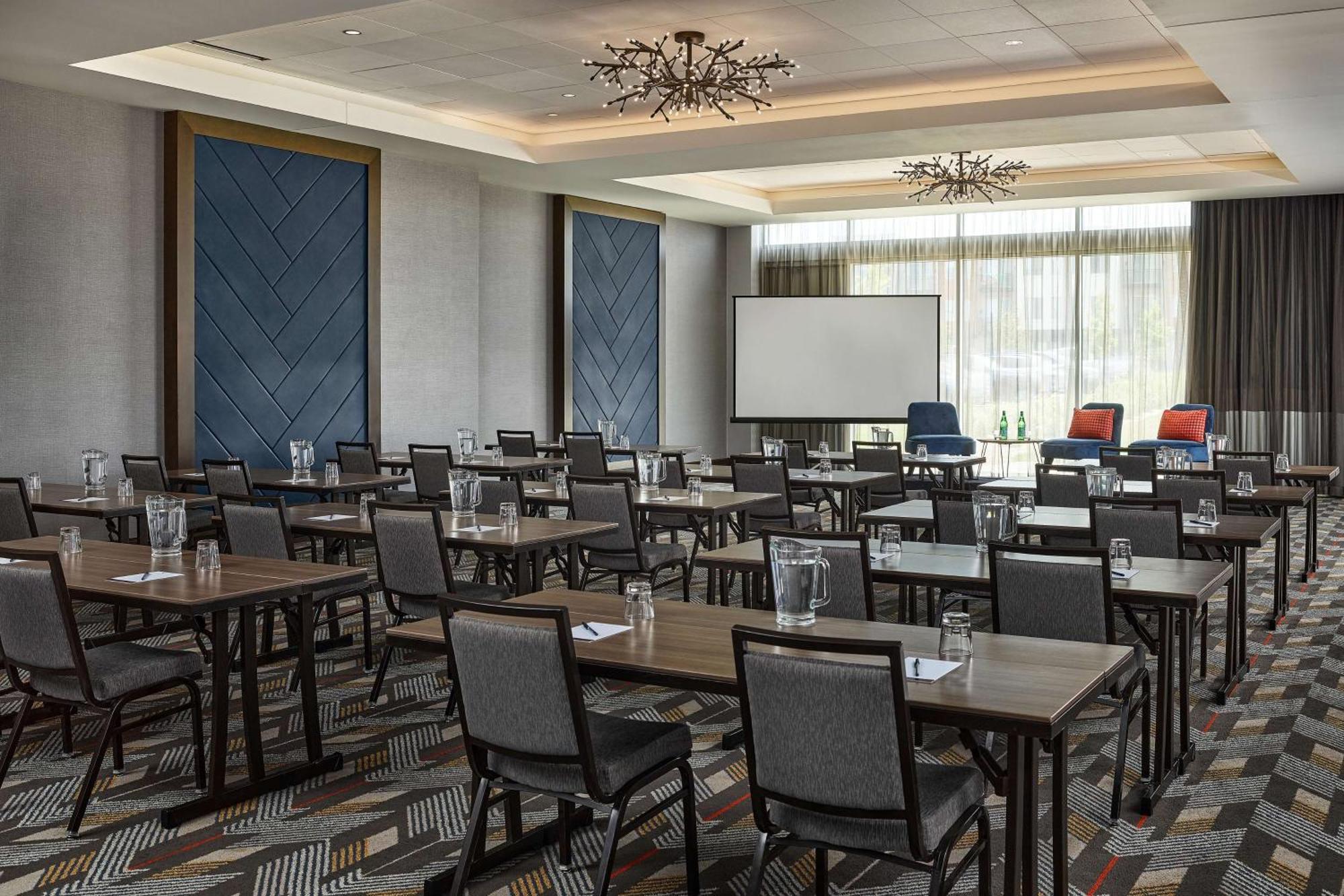 Hotel Hyatt Place Pena Station/denver Airport 3*