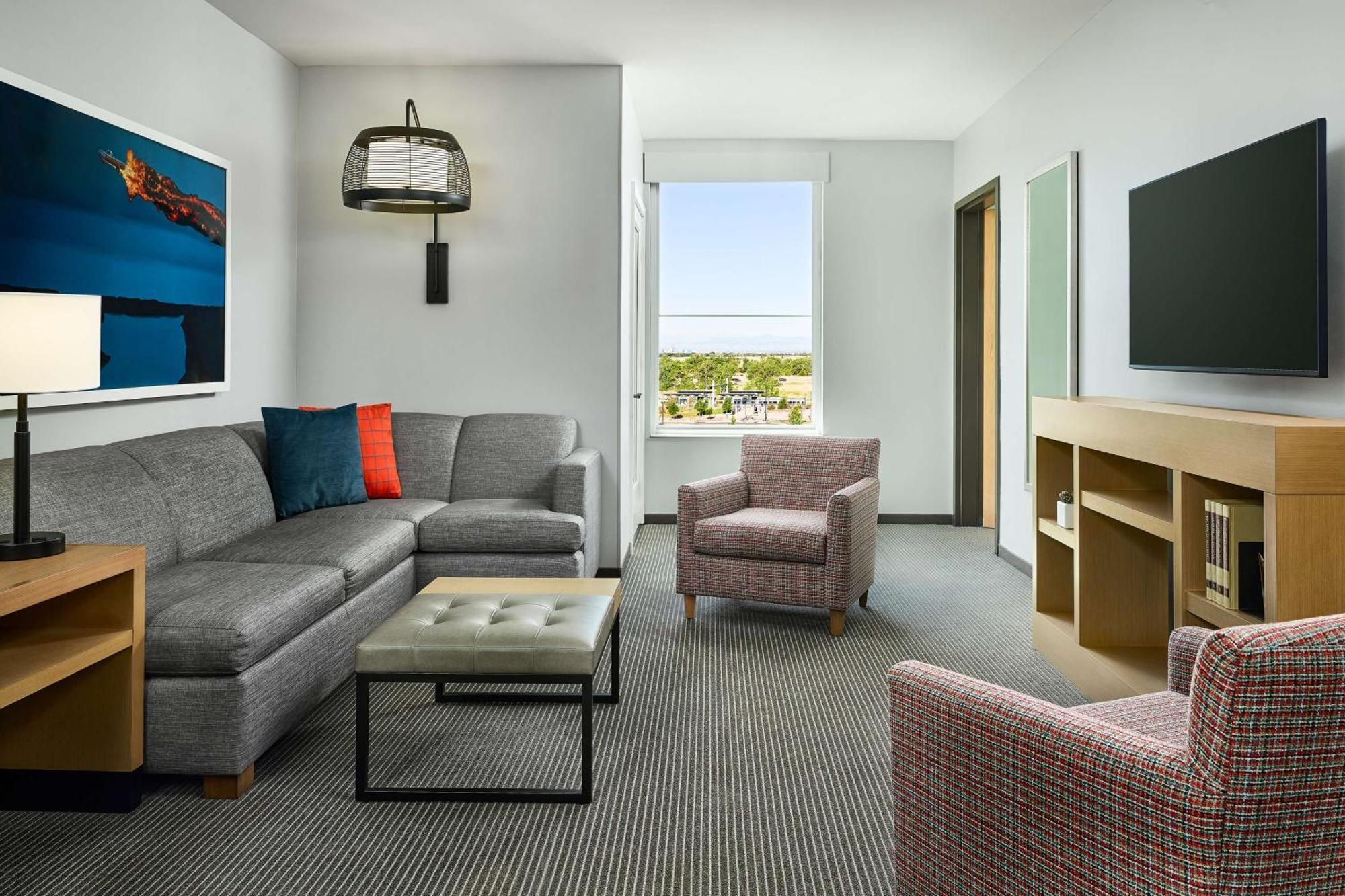 Hyatt Place Pena Station/denver Airport 3*