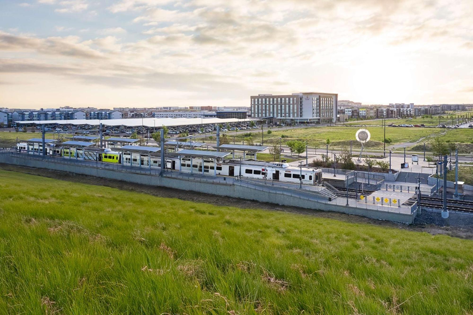 Hyatt Place Pena Station/denver Airport Hotel 3*