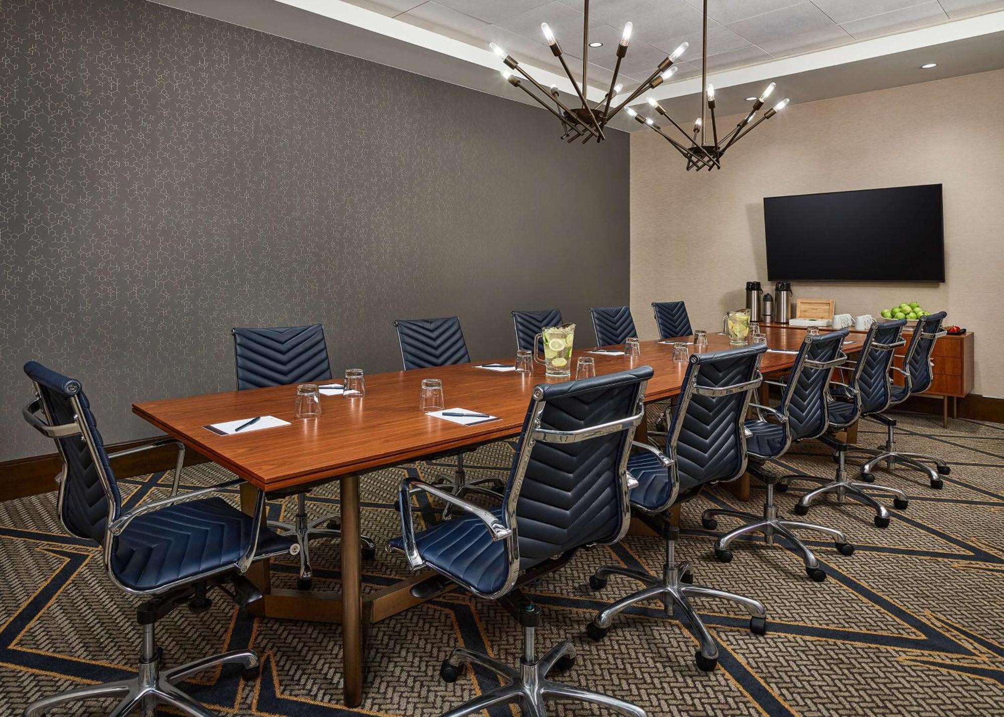 Hyatt Place Pena Station/denver Airport 3*