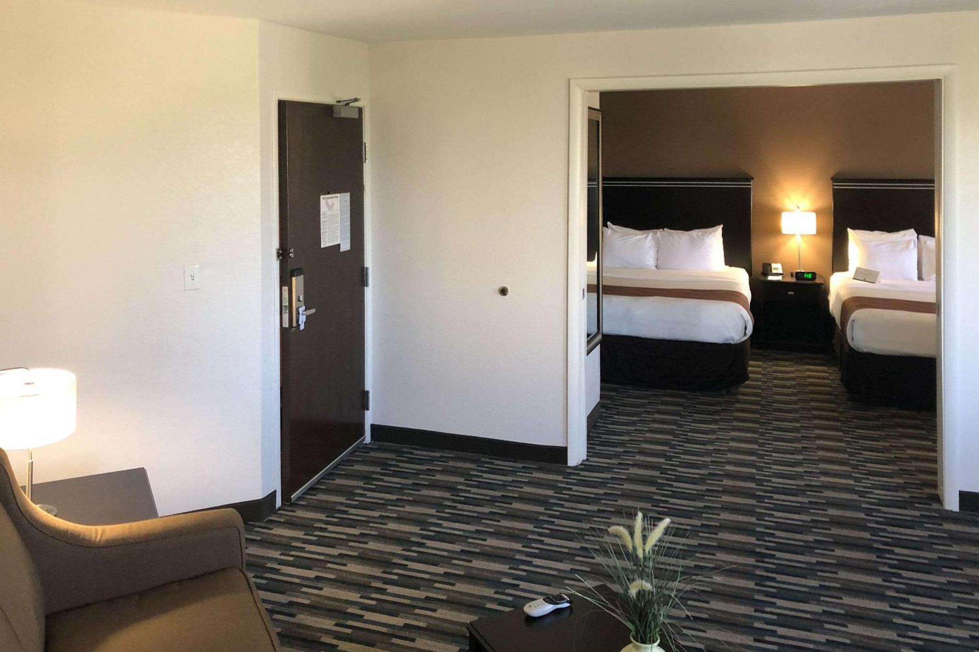 Quality & International Airport Denver