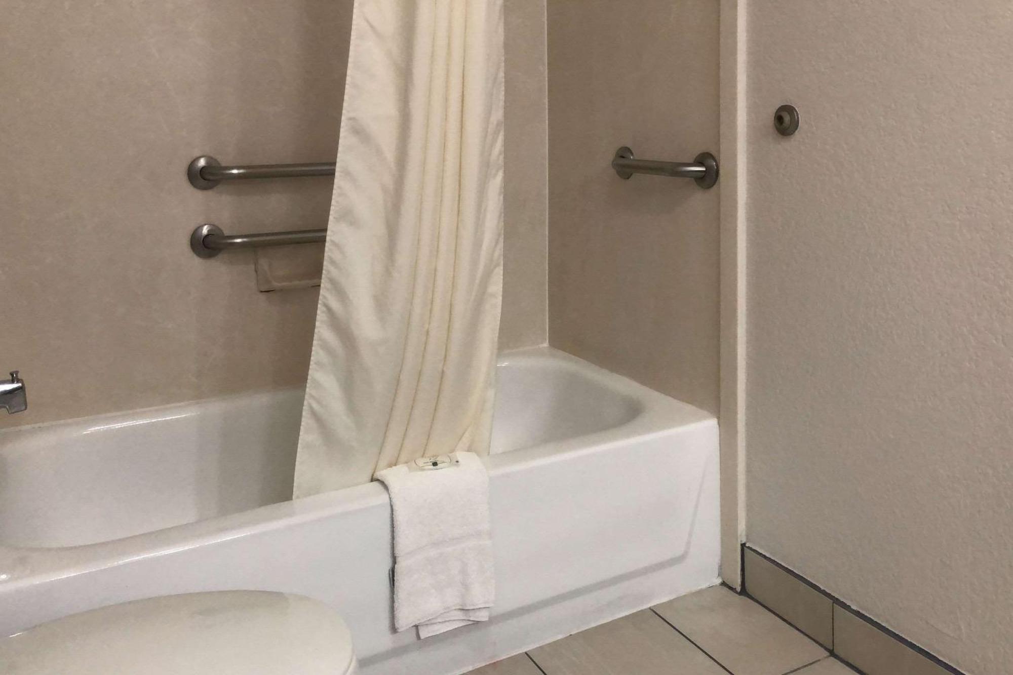 Quality & International Airport Hotel Denver