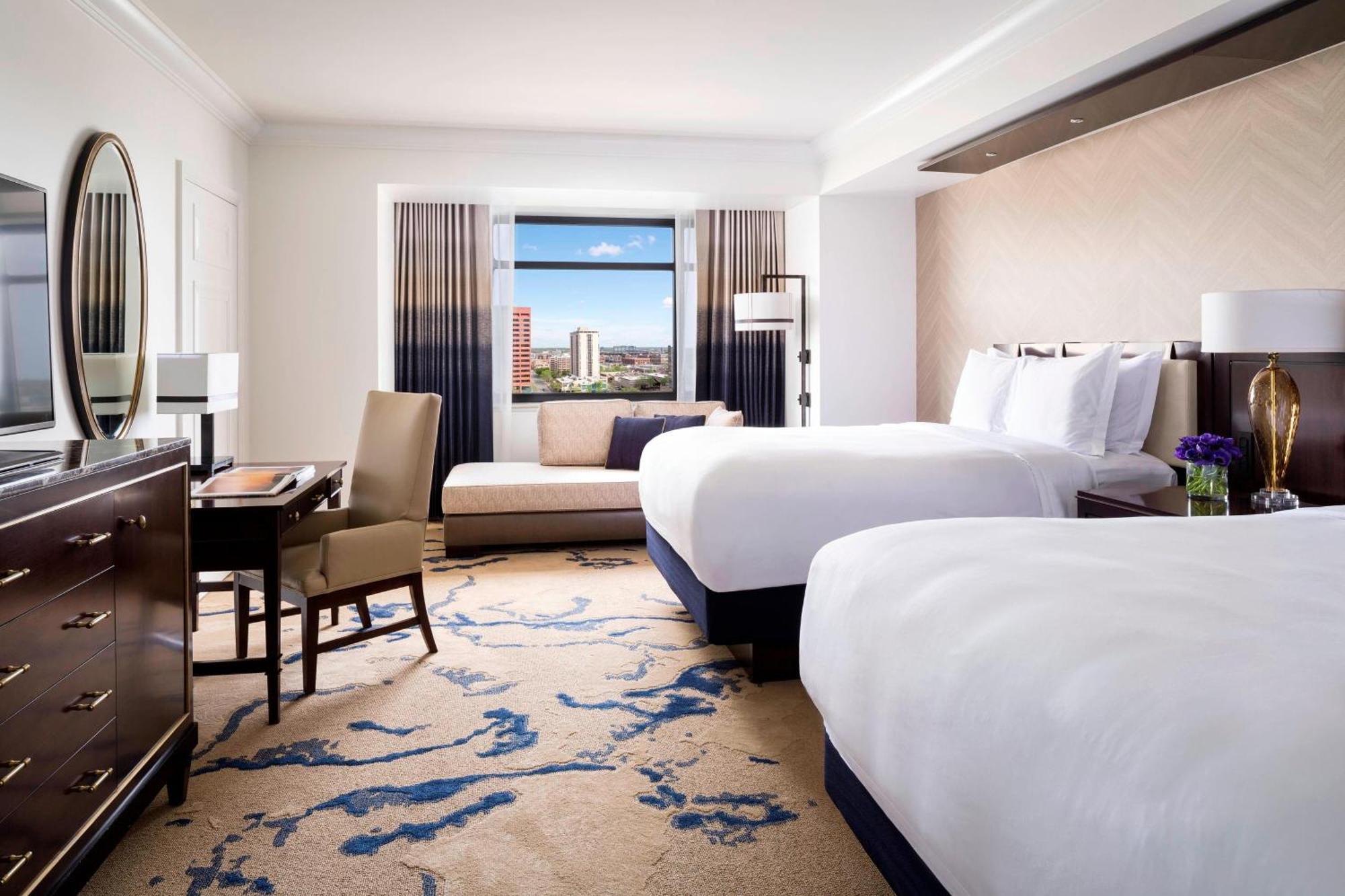 The Ritz-carlton, Hotel 5*