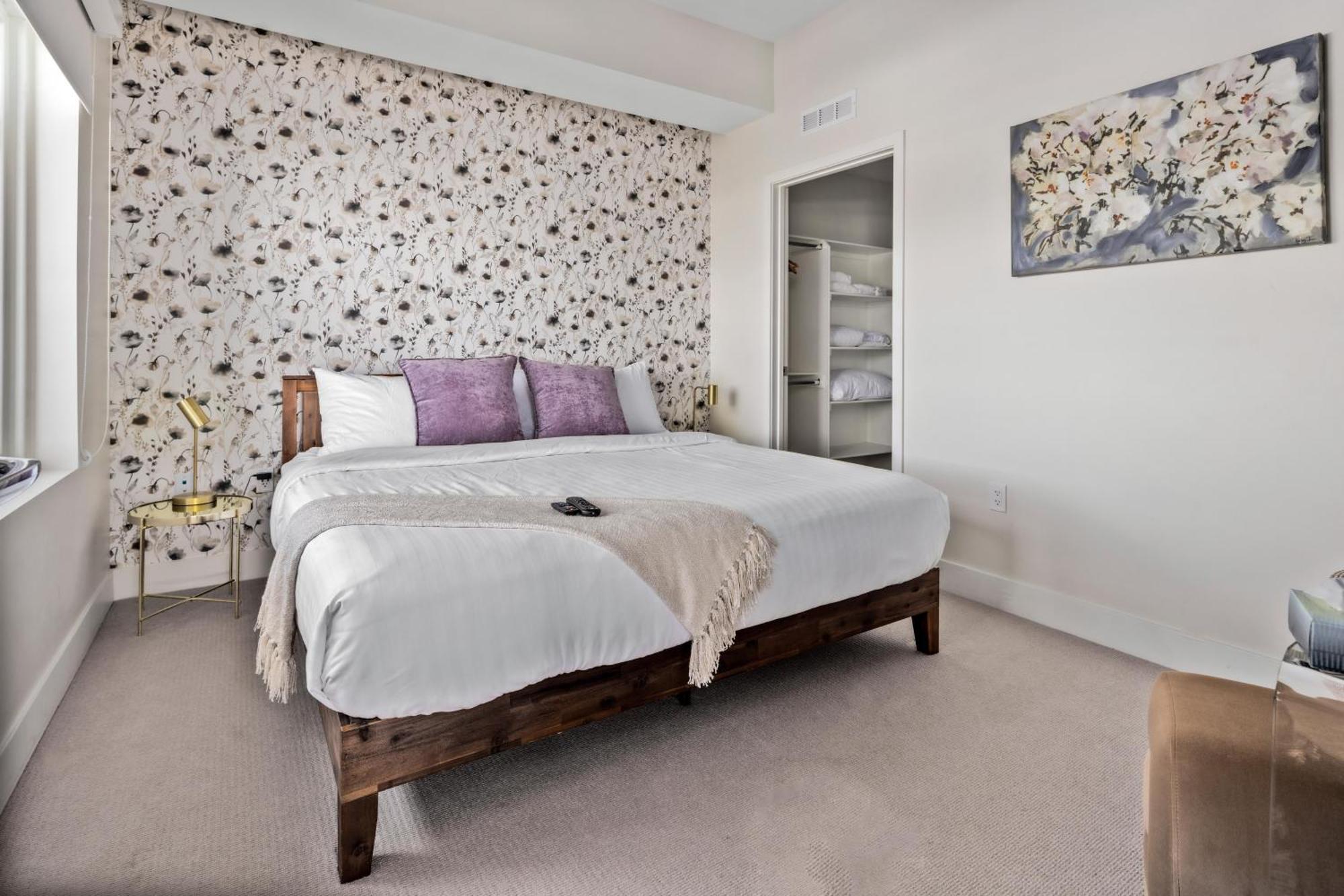 Holiday home Floor | Amazing Windows | Zuni Lofts Denver