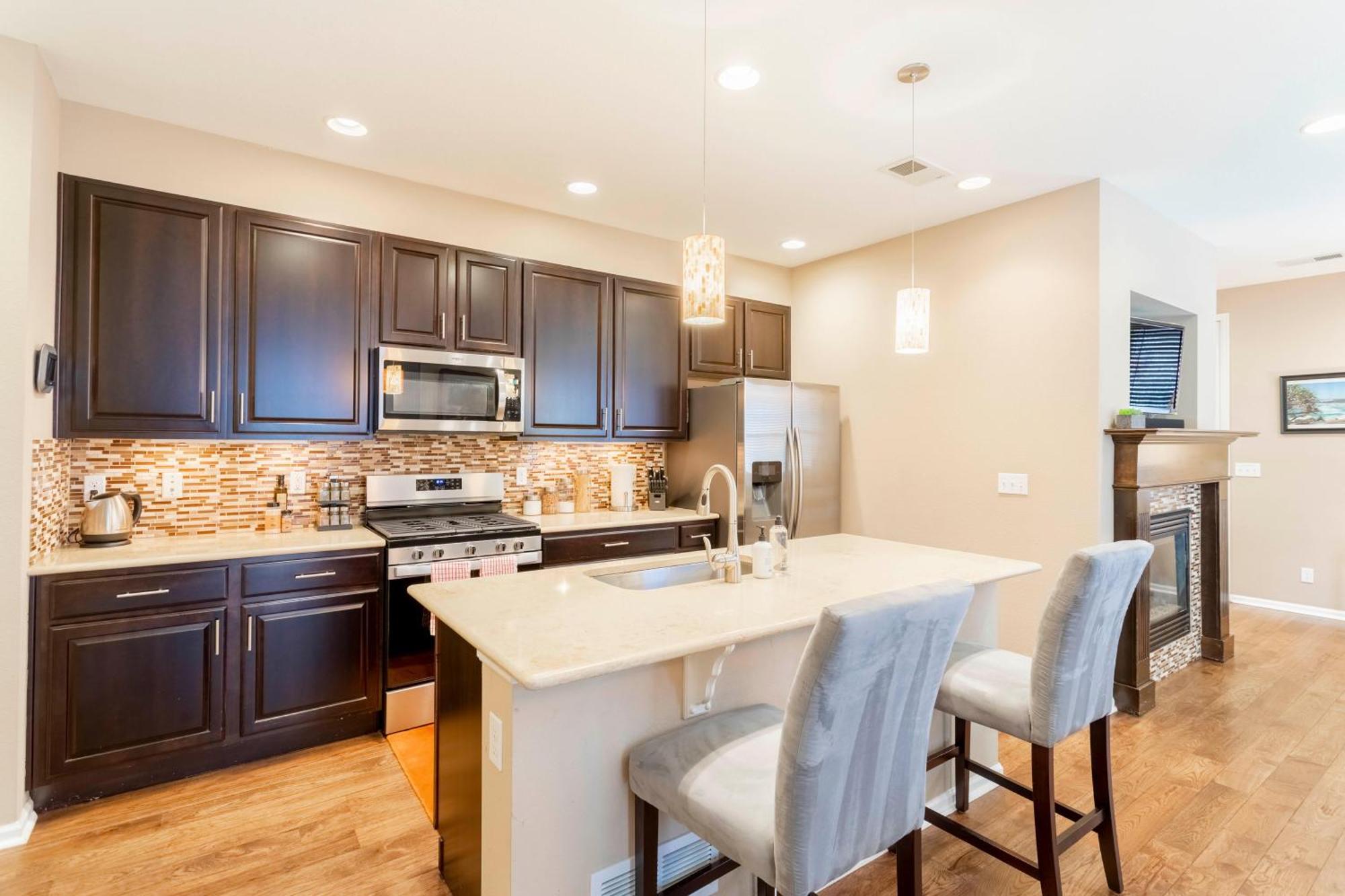Spacious Family Friendly Townhome In Park Holiday home