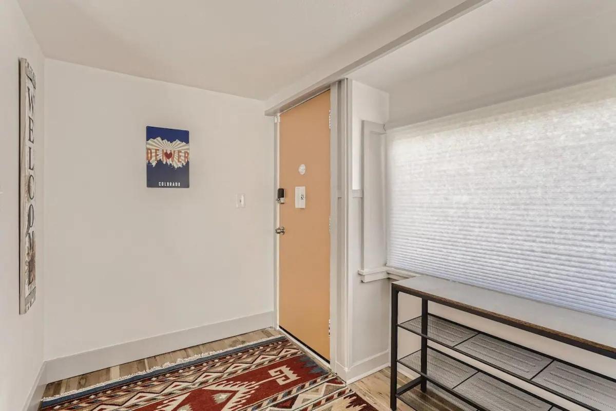 New 4b 2b Eclectic East Colfax Holiday home *