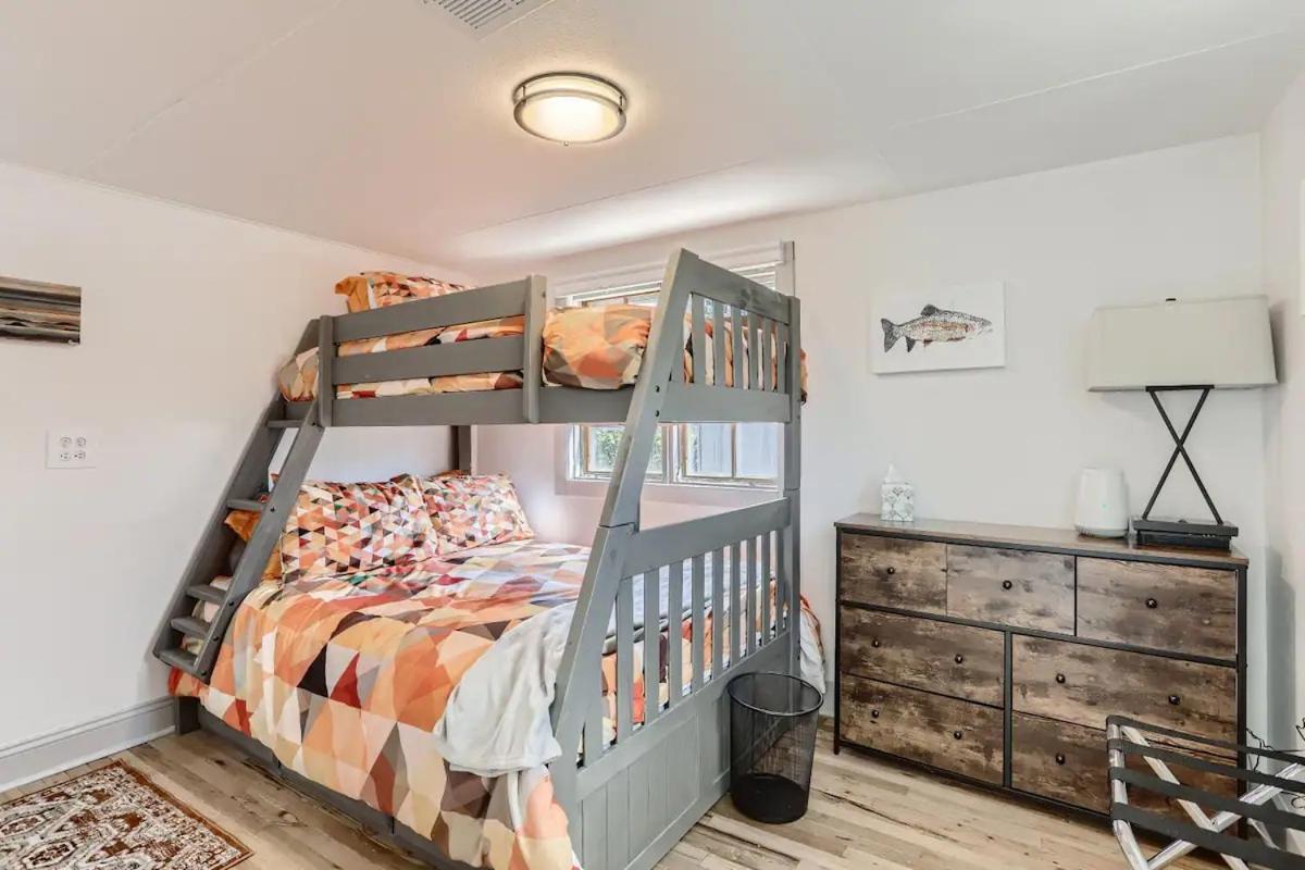 New 4b 2b Eclectic East Colfax Holiday home