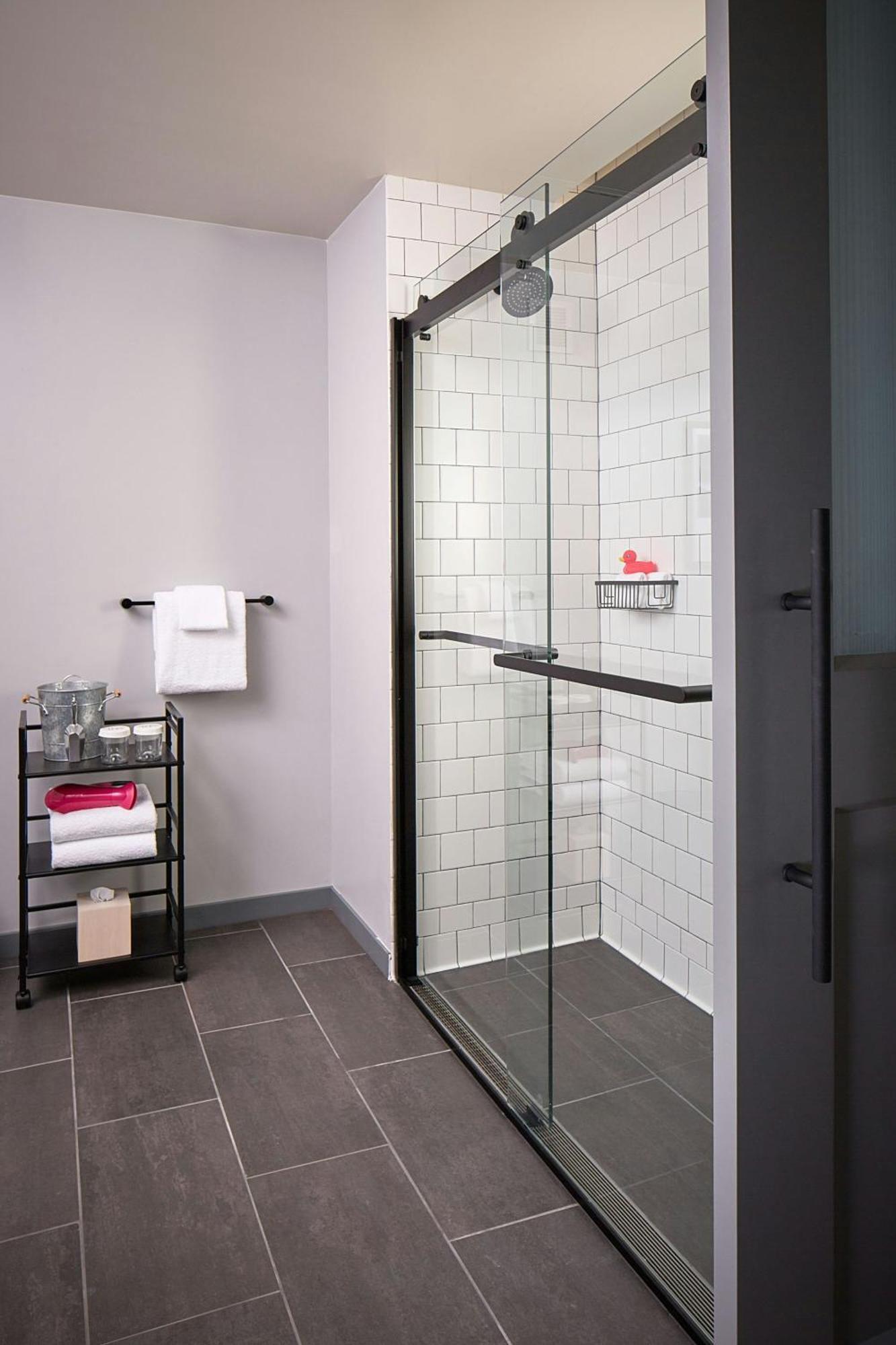 Moxy Cherry Creek Hotel 3*