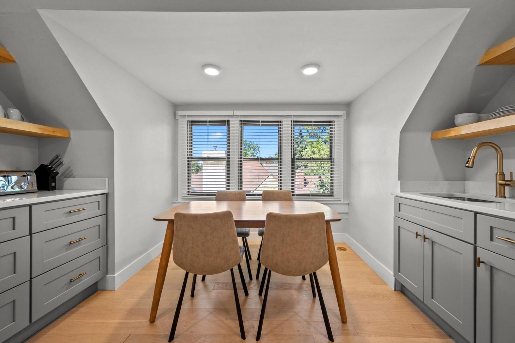 Apartment Broadway Dog-friendly Loft With Parking *