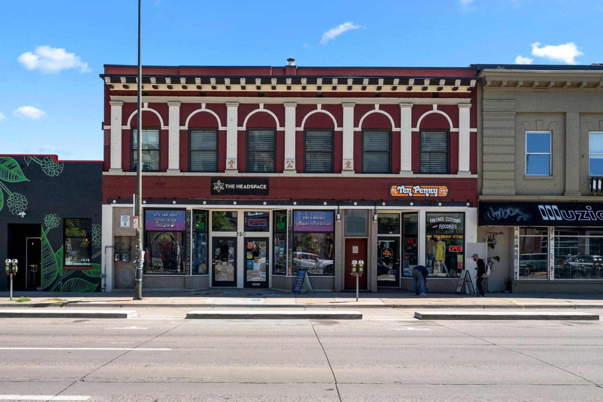 Broadway Dog-friendly Loft With Parking Apartment Denver