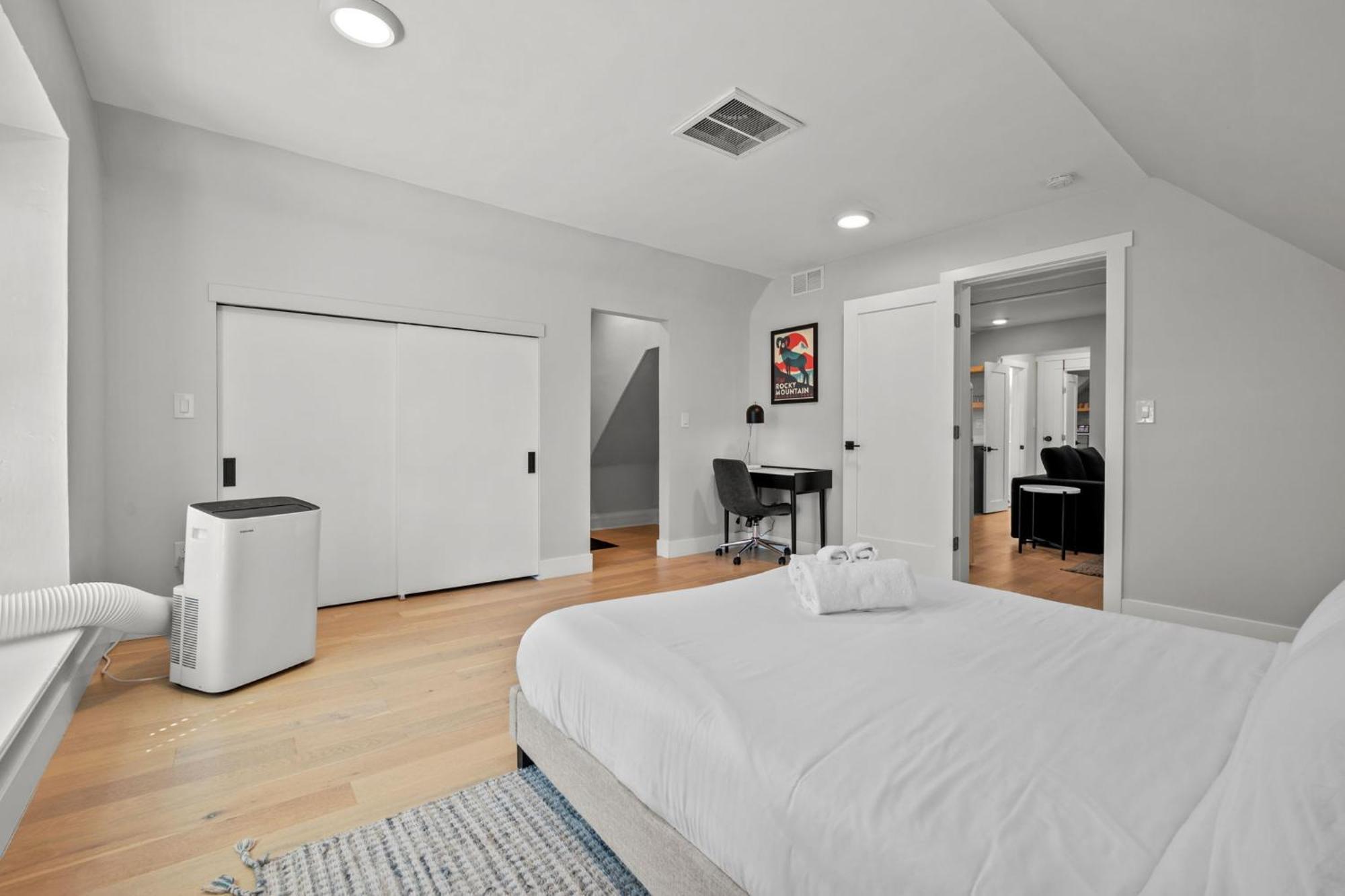 Broadway Dog-friendly Loft With Parking *