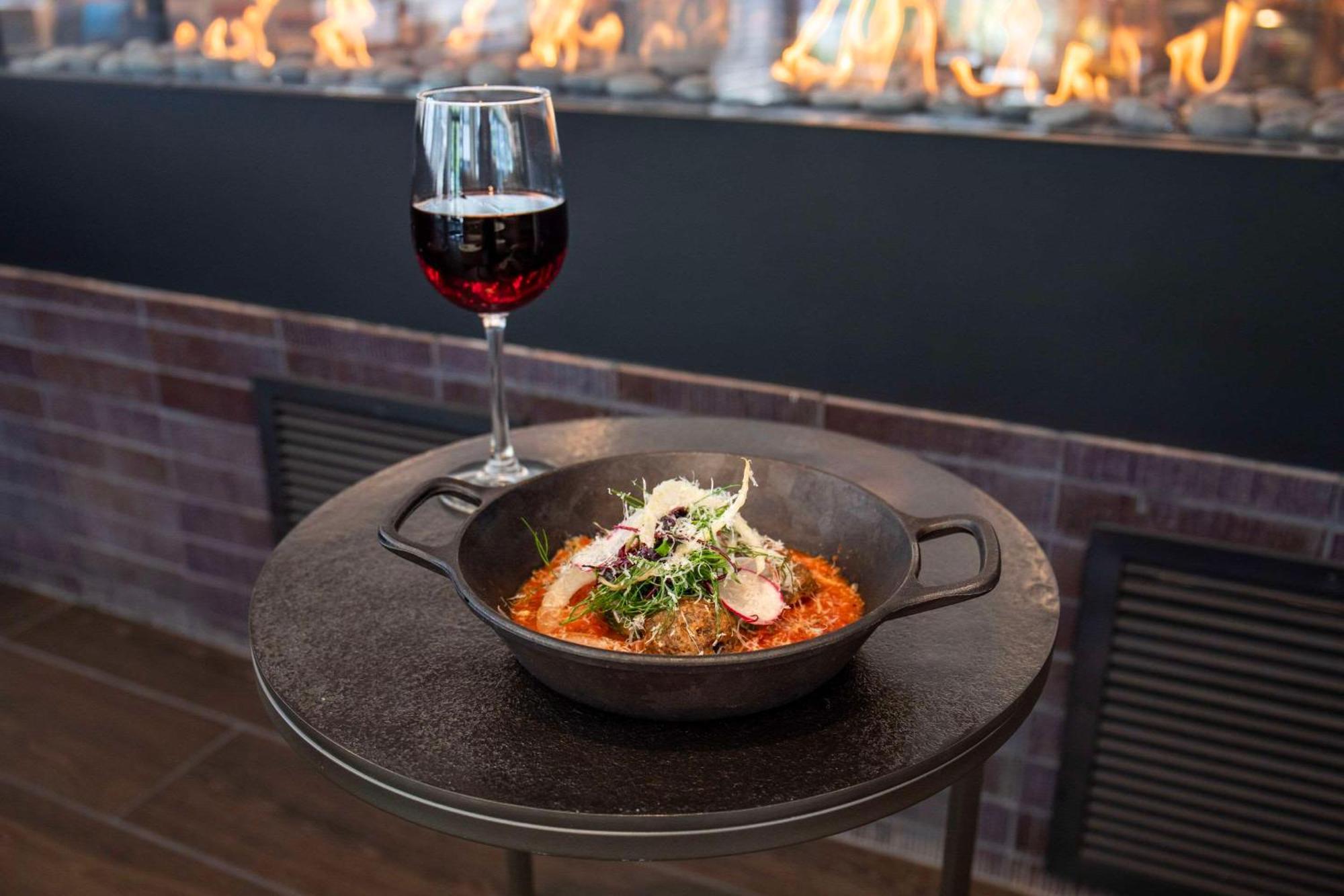 Cambria Downtown Rino Hotel 4*