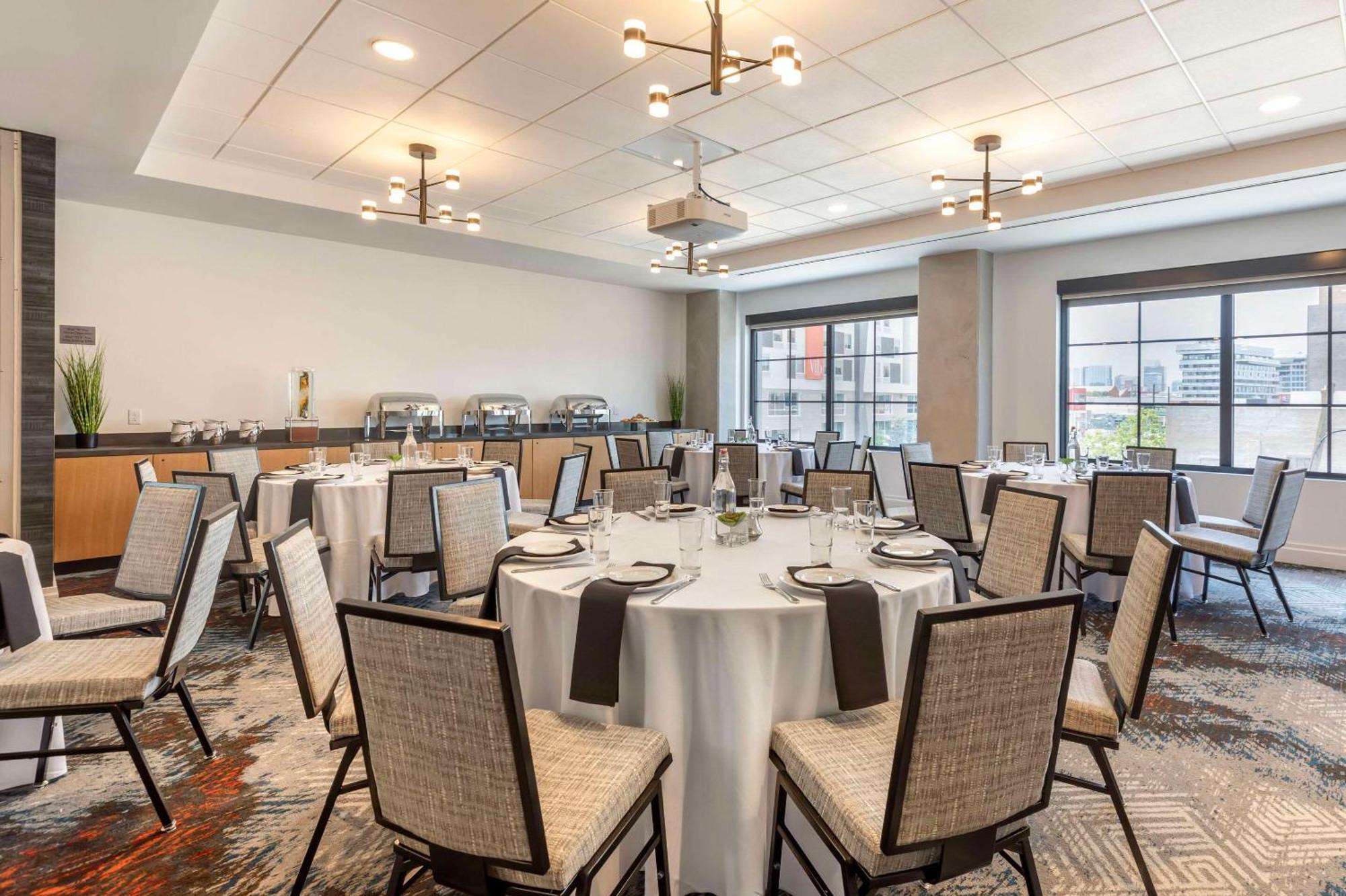 Hotel Cambria Downtown Rino Denver