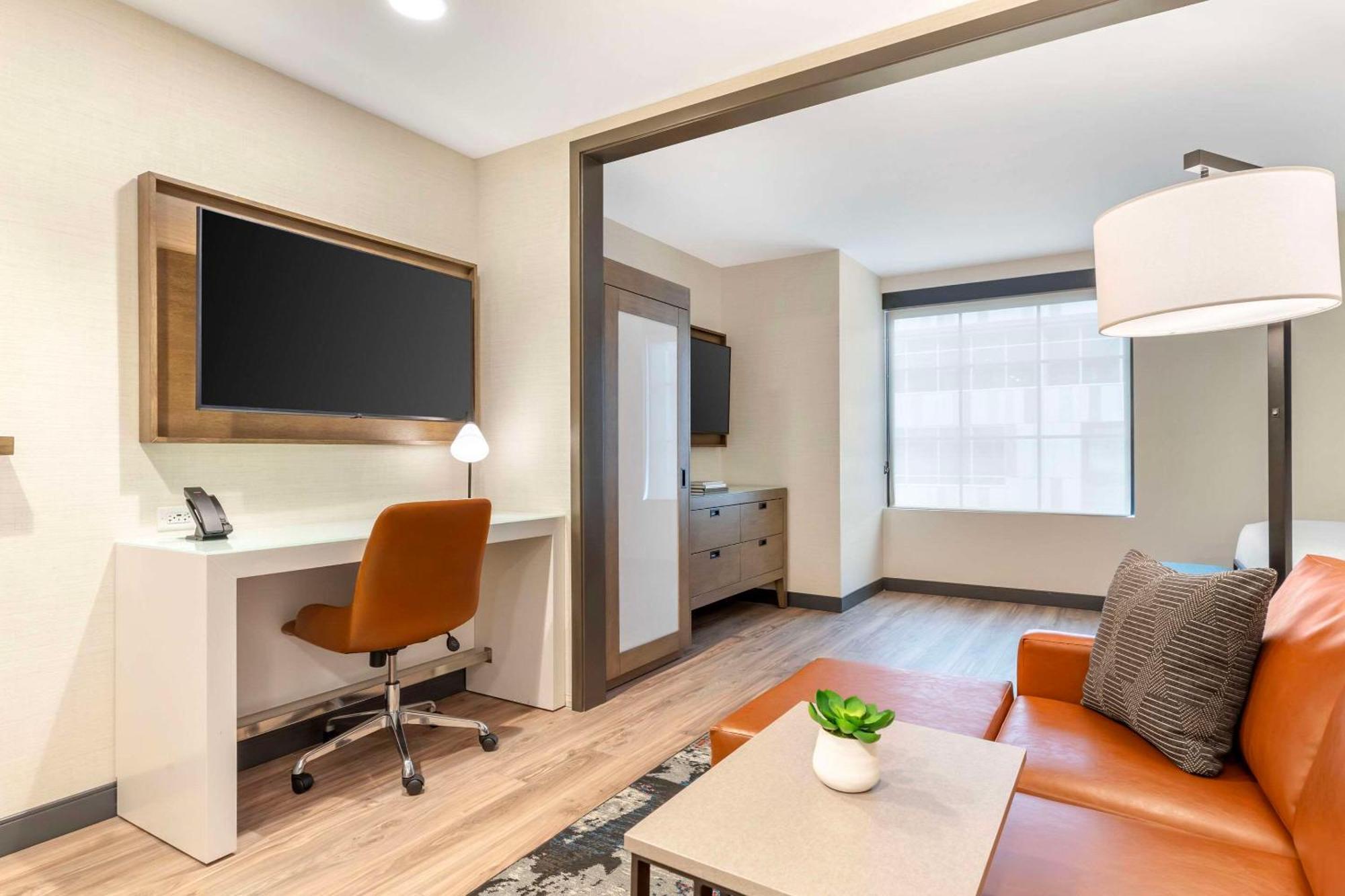 Hotel Cambria Downtown Rino