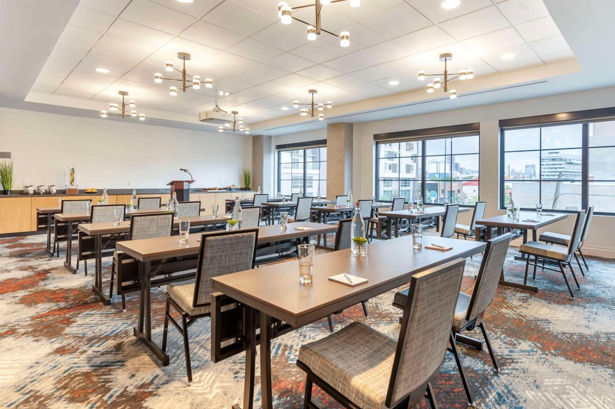 Hotel Cambria Downtown Rino 4*