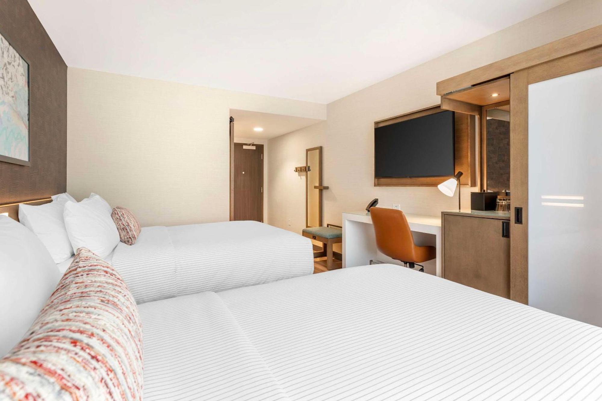 Hotel Cambria Downtown Rino