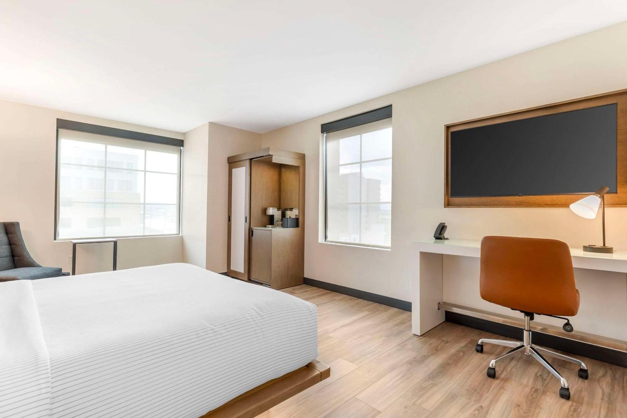 Cambria Downtown Rino