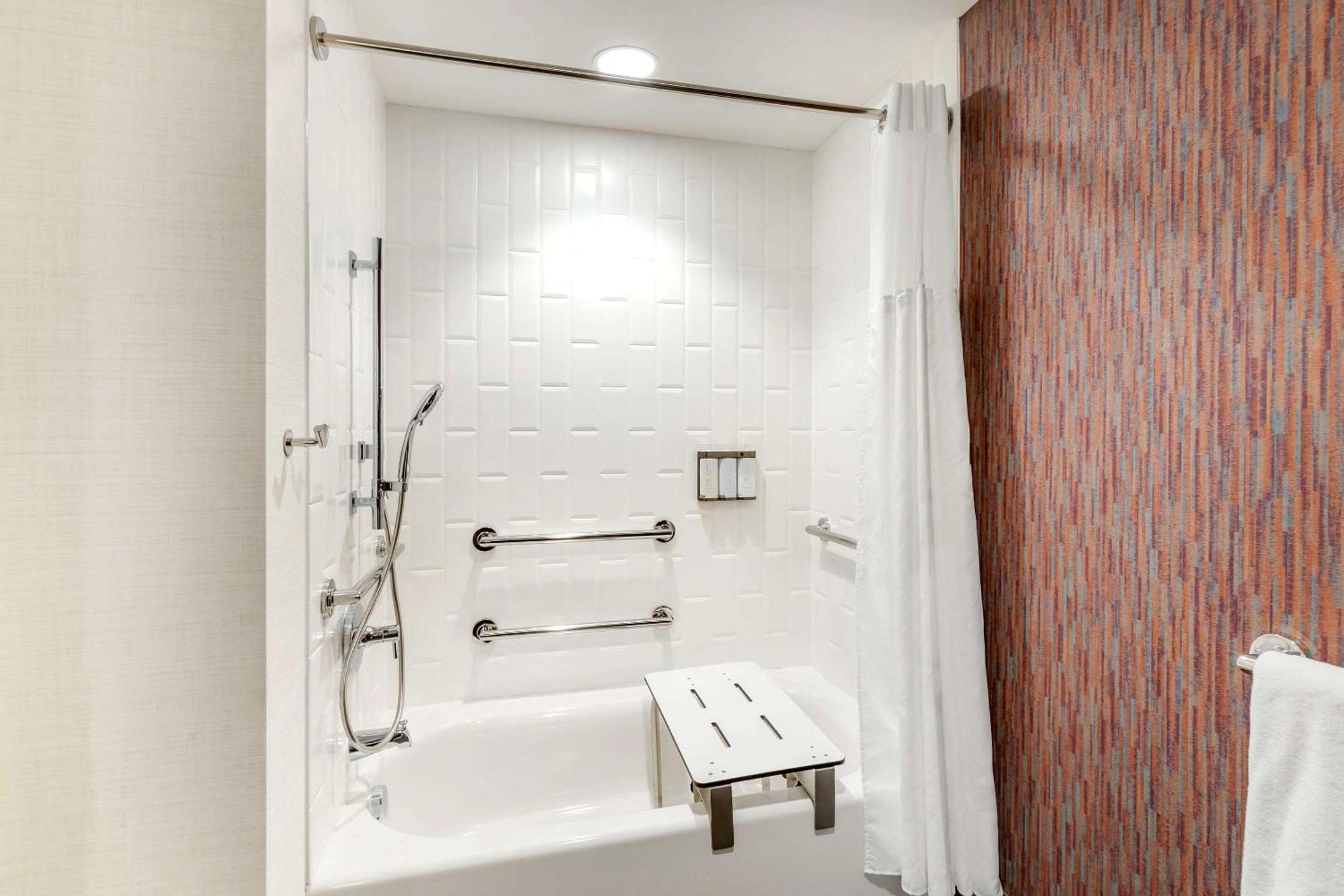 Cambria Downtown Rino Hotel