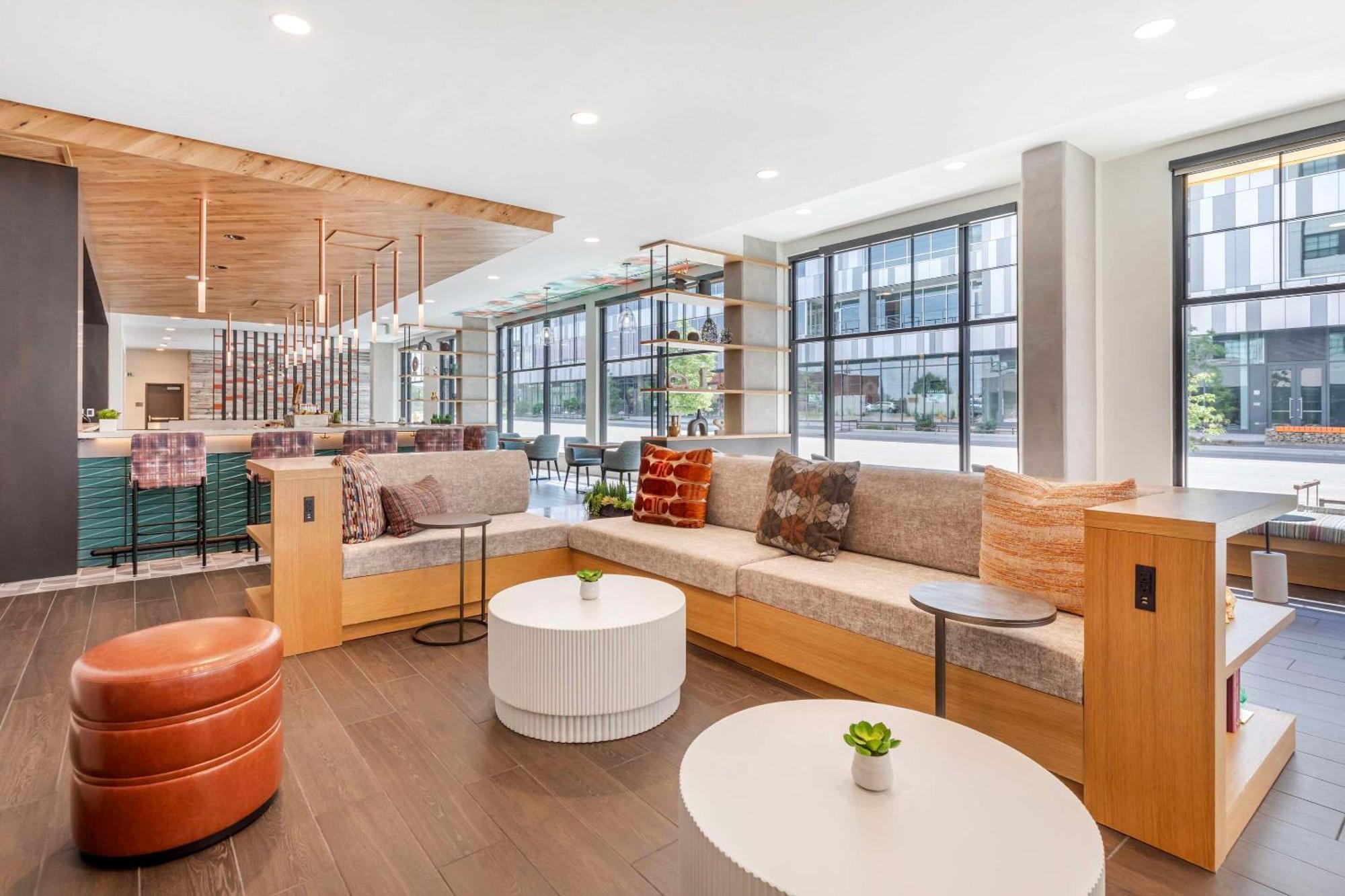 Cambria Downtown Rino Hotel