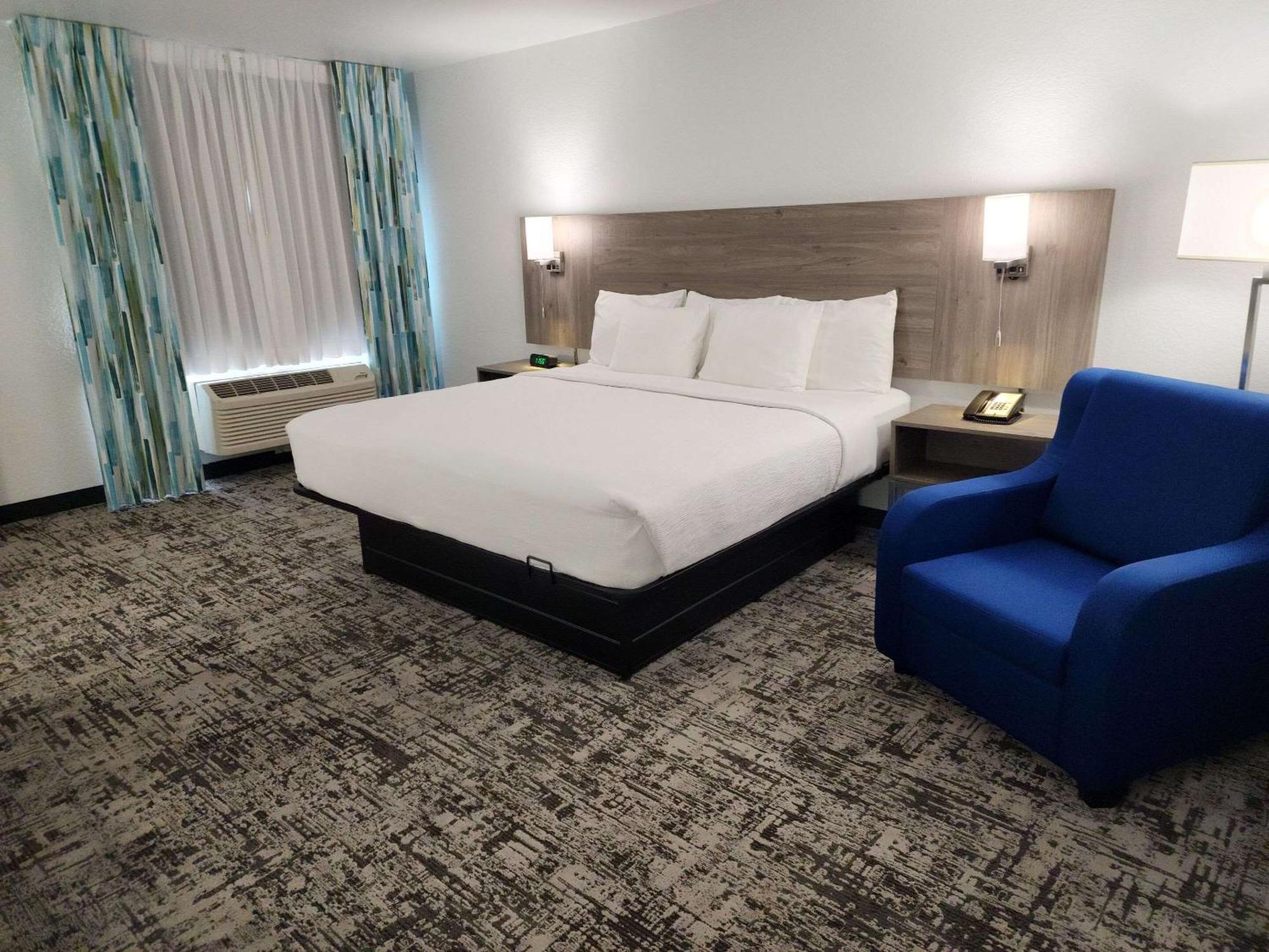 Quality & International Airport Denver