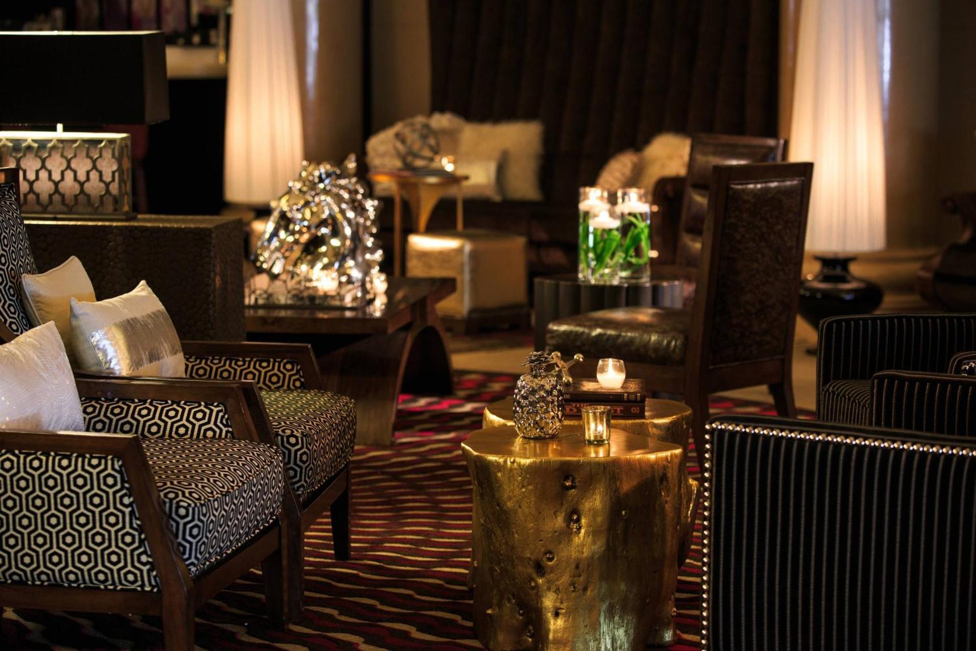 Renaissance Downtown Center Hotel 4*