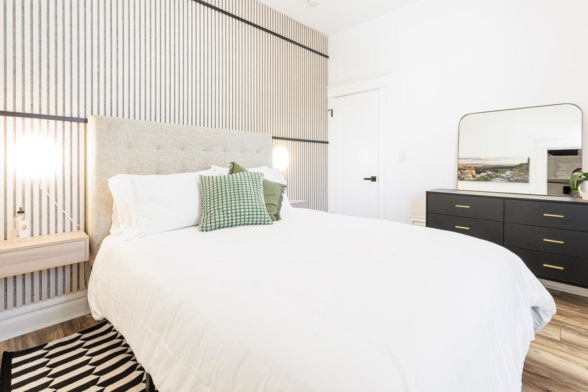 Holiday home Newly Remodeled Luxury - 30 Percent Off New Listing Promo