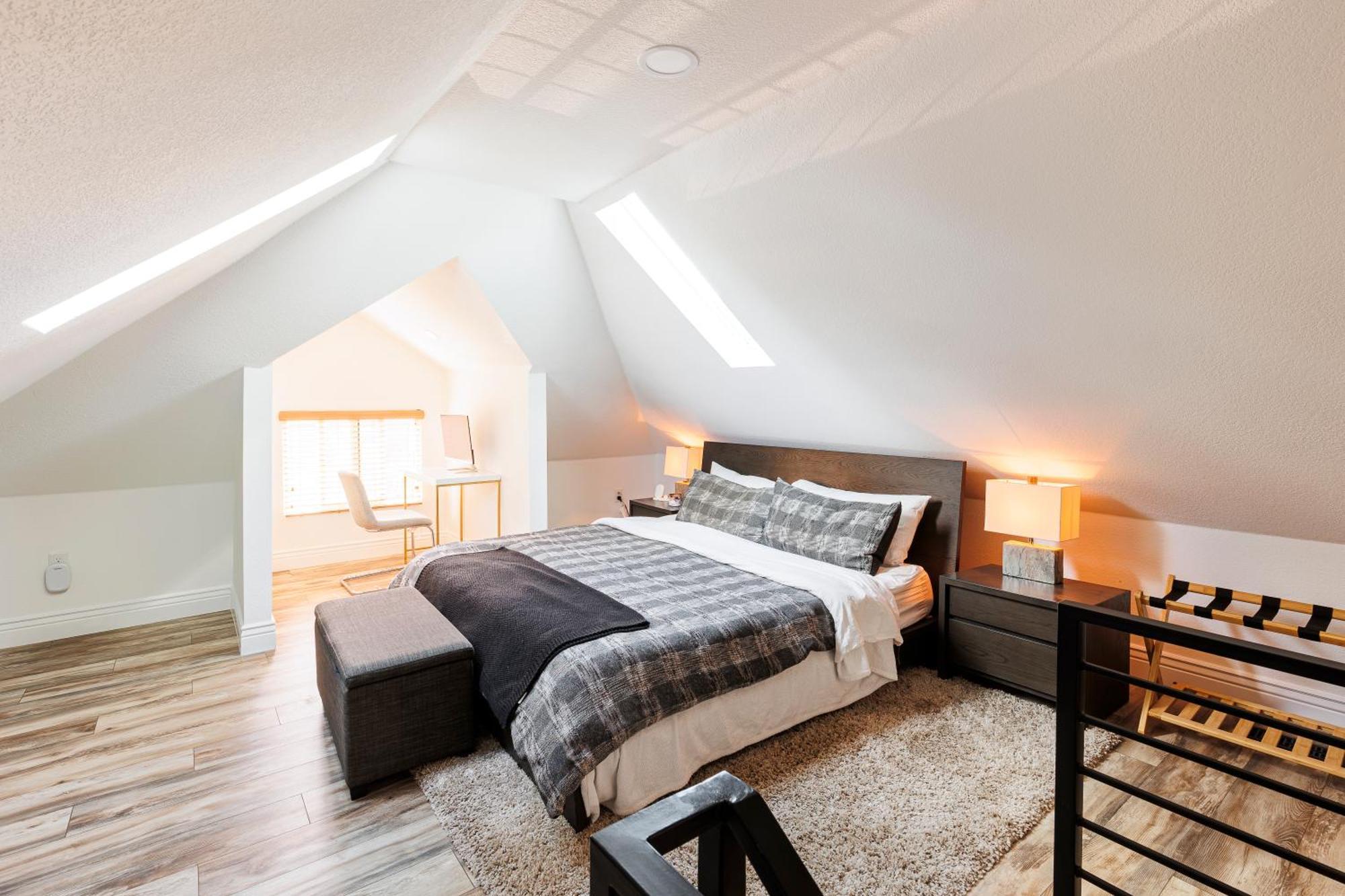 Newly Remodeled Luxury - 30 Percent Off New Listing Promo * Denver