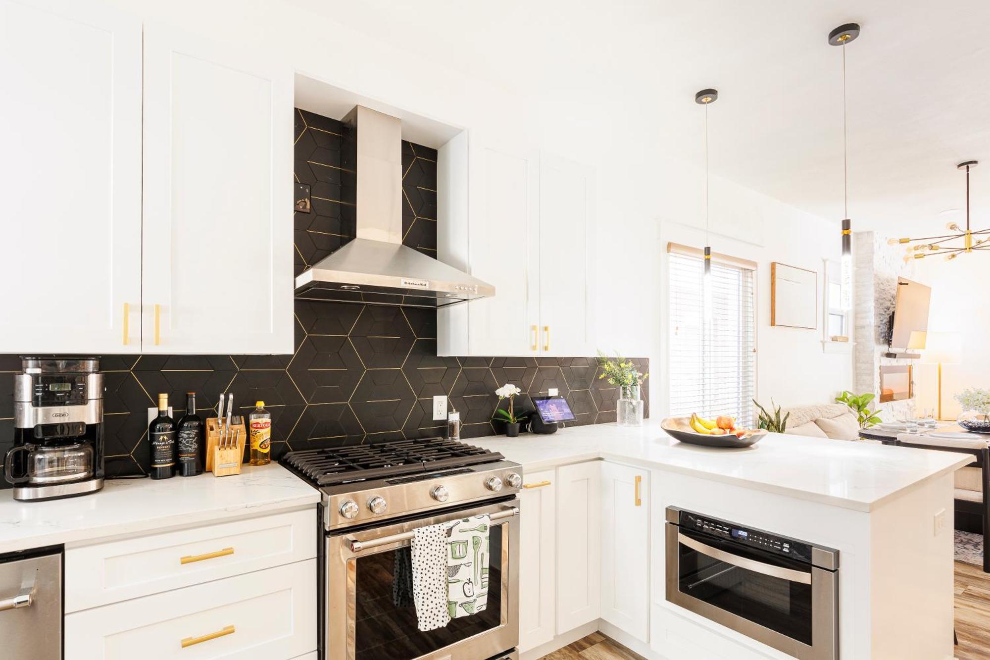 Newly Remodeled Luxury - 30 Percent Off New Listing Promo Holiday home *