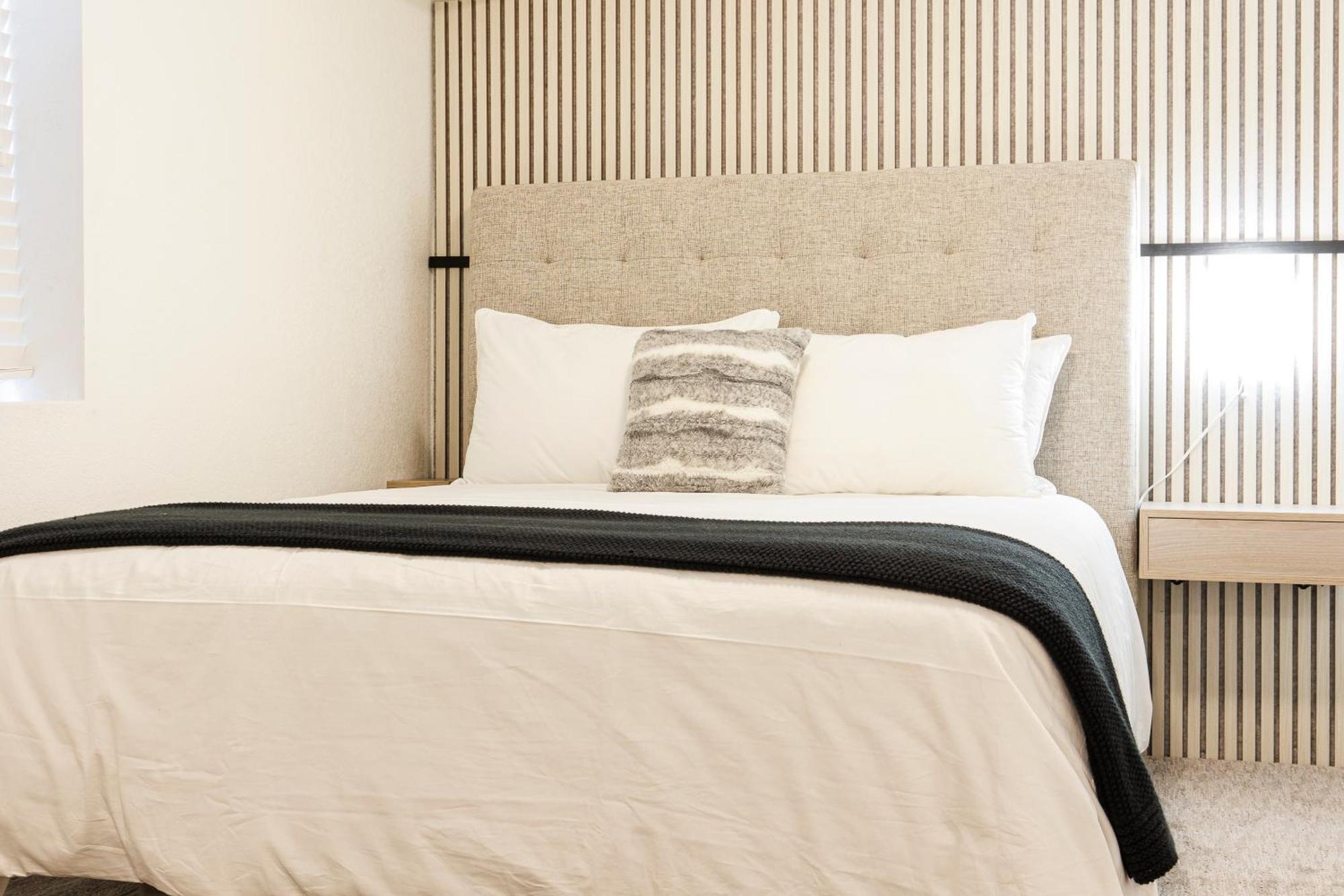 Newly Remodeled Luxury - 30 Percent Off New Listing Promo Holiday home *