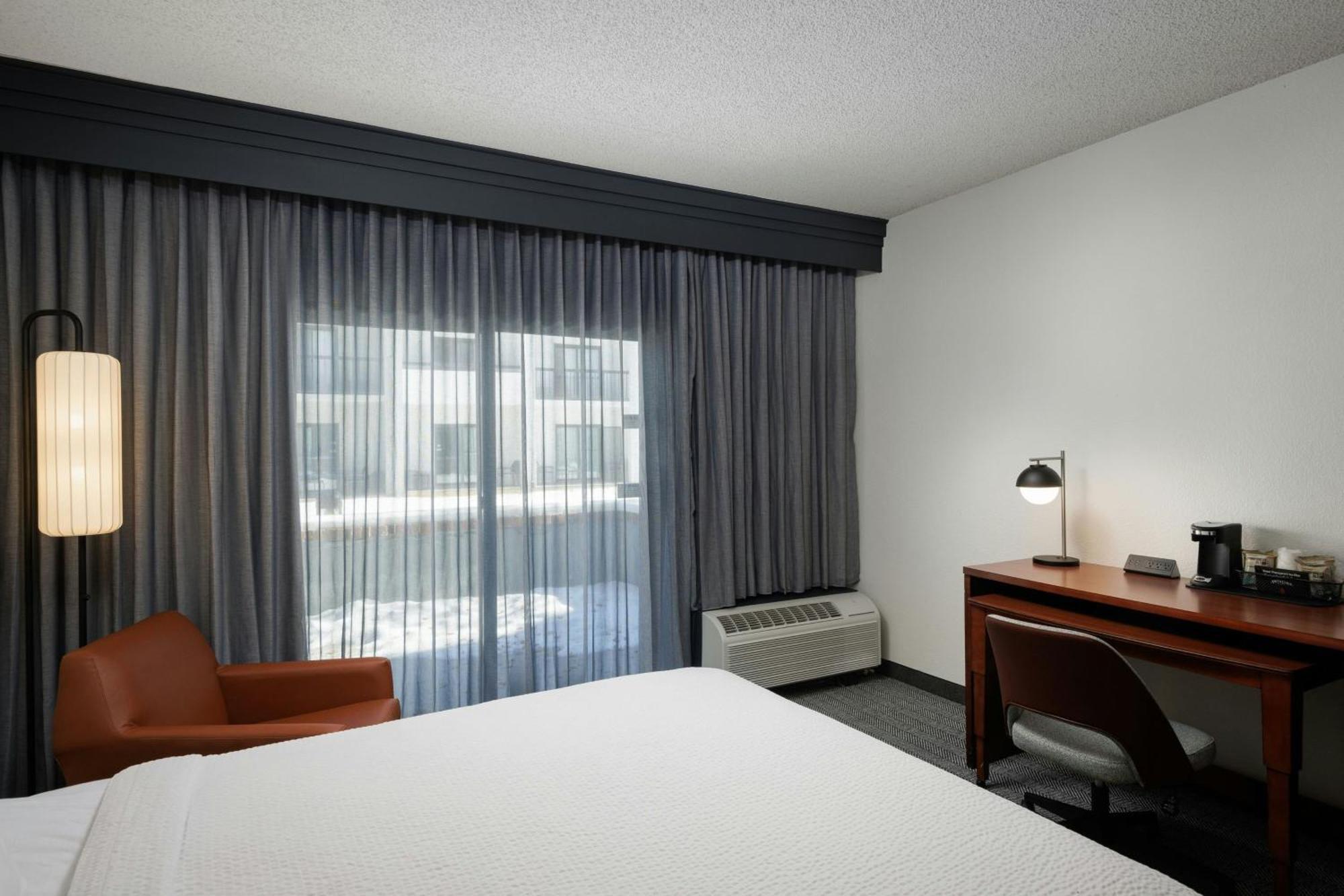 Hotel Courtyard By Marriott Park Denver