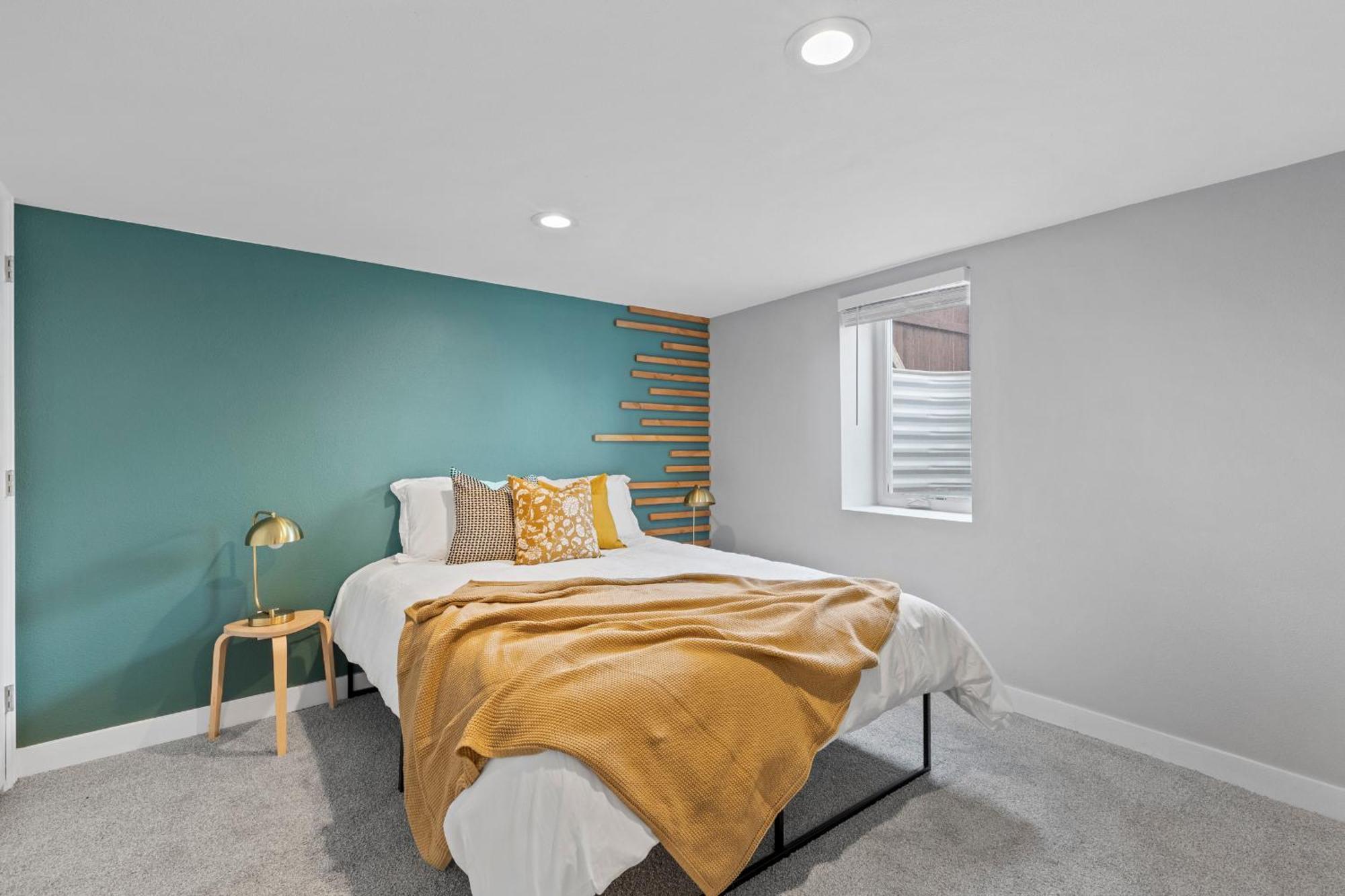 Stylish Retreat Close To Denver's Attractions & 20 Mins To Airport!