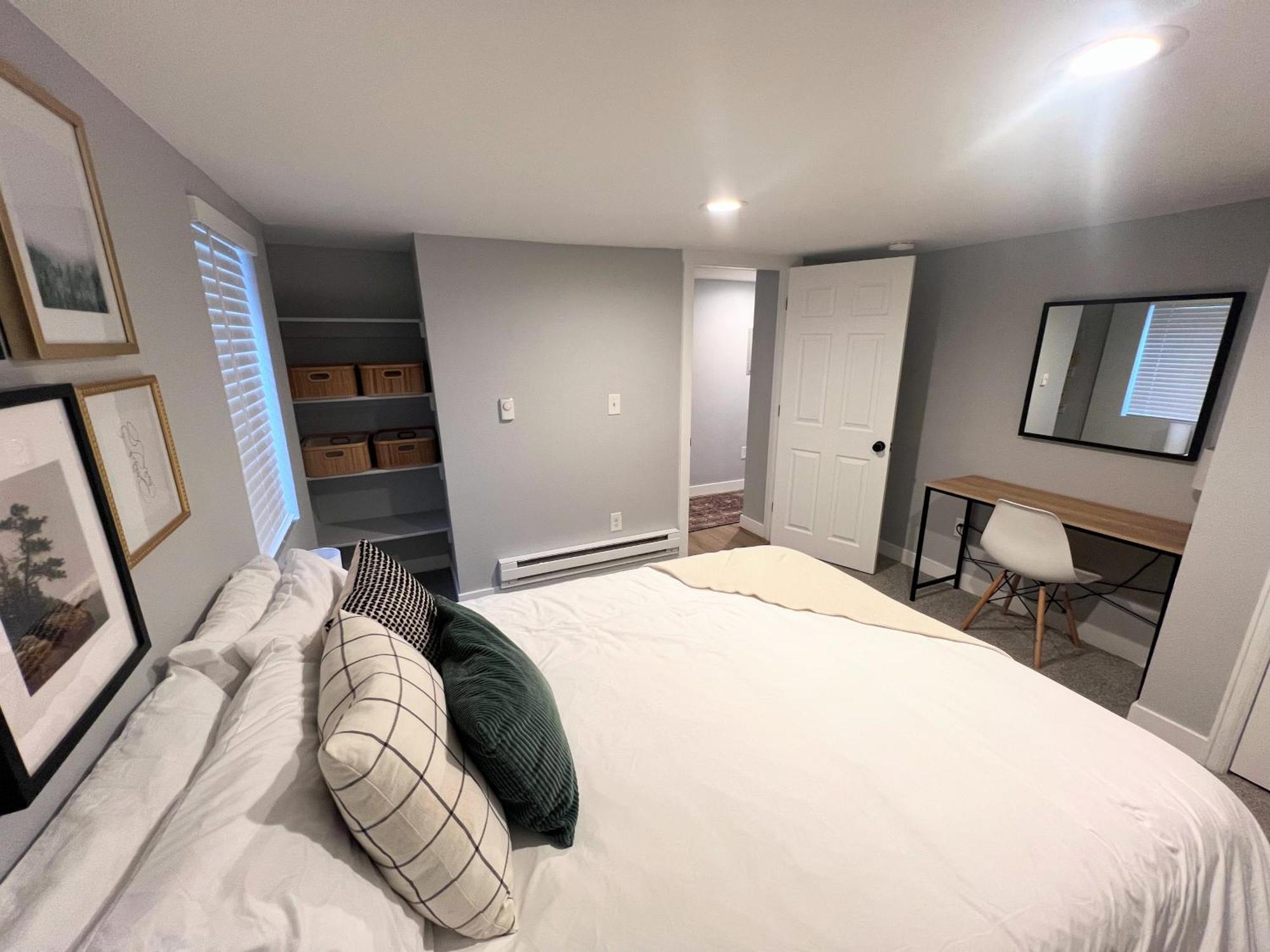 Stylish Retreat Close To Denver's Attractions & 20 Mins To Airport! Apartment Denver