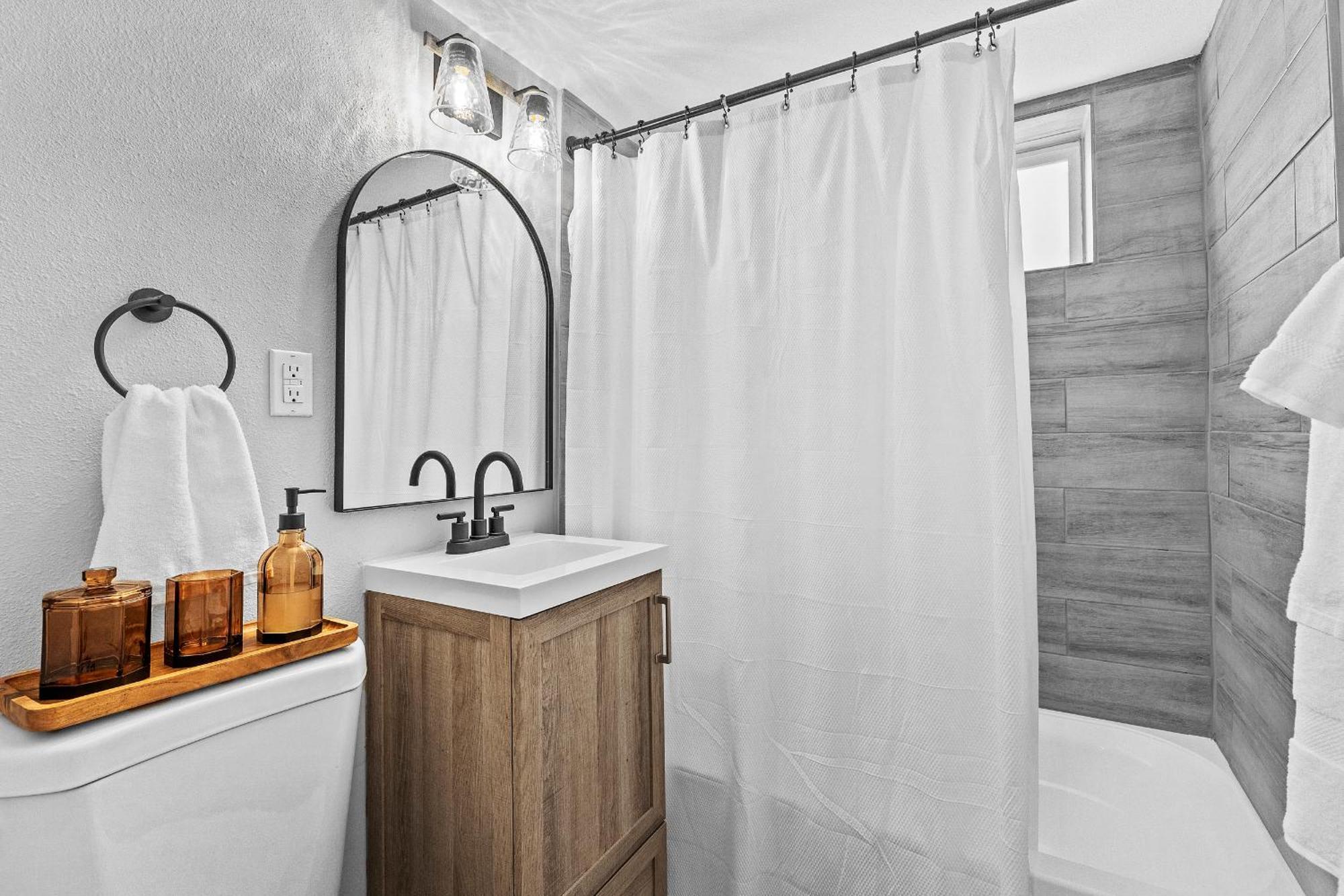 Stylish Retreat Close To Denver's Attractions & 20 Mins To Airport! Denver