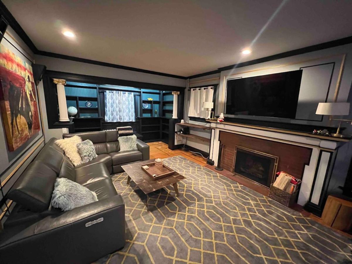 4 Bedroom Luxurious-gem Mansion In Heart Of Denver