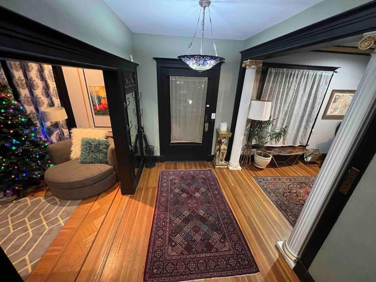 4 Bedroom Luxurious-gem Mansion In Heart Of Denver